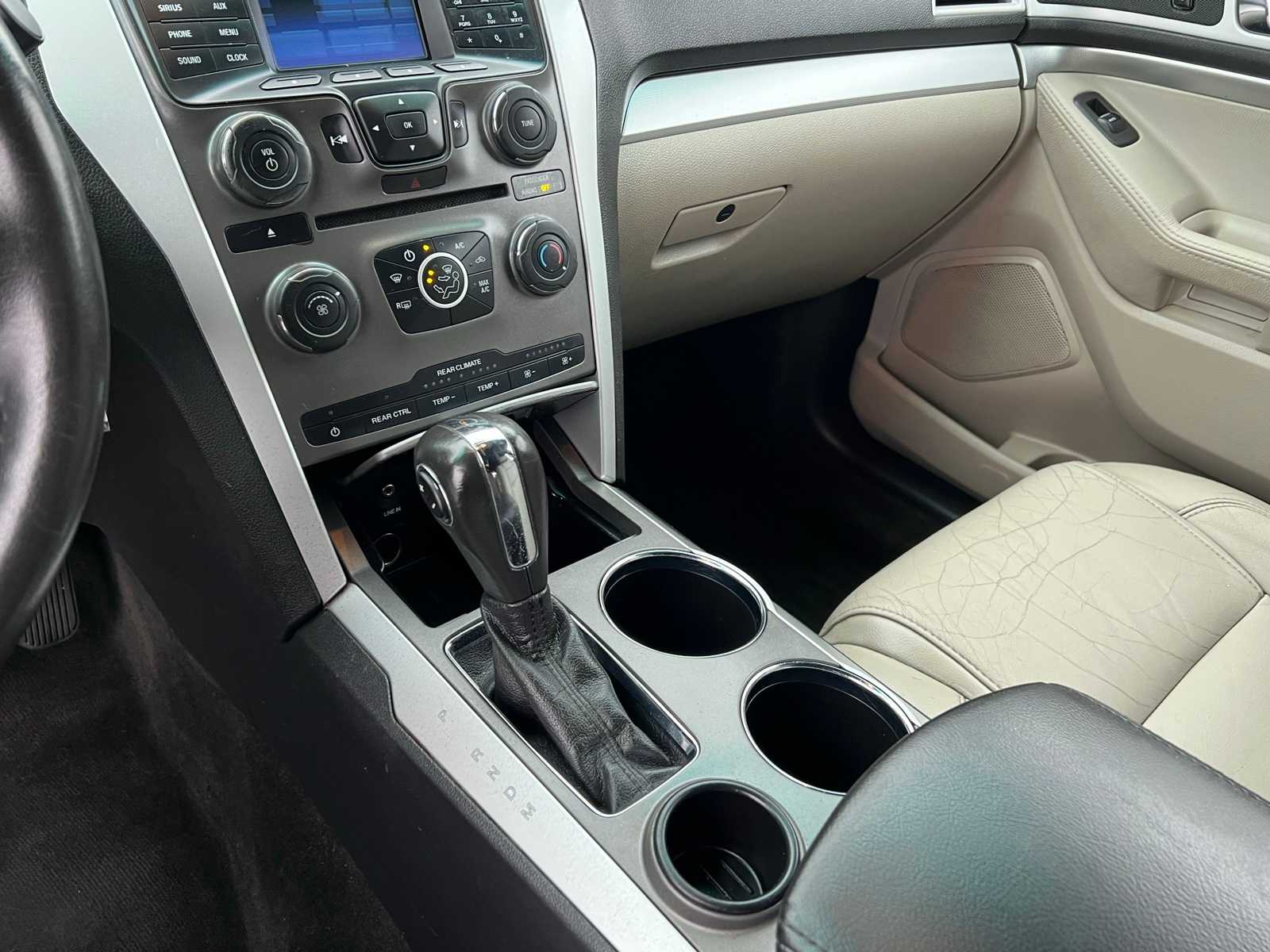 Thumbnail: 2012 Ford Explorer - 41