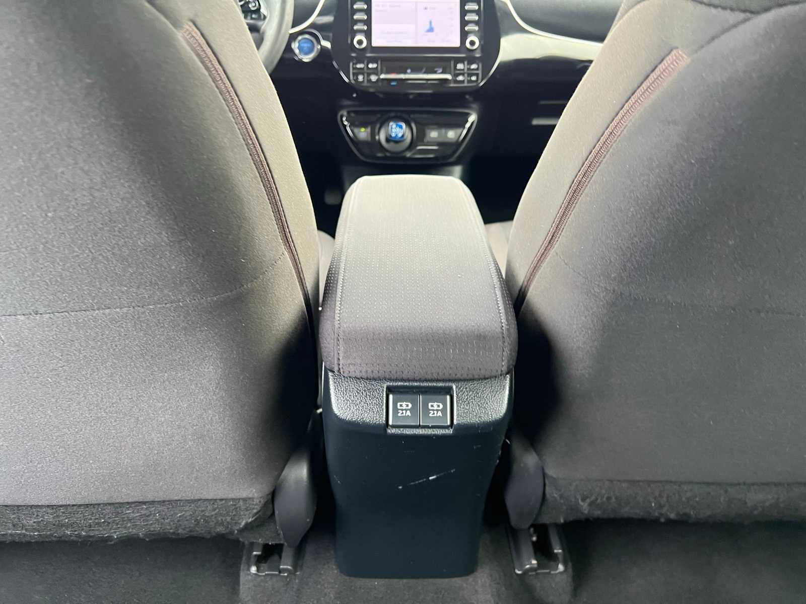 Thumbnail: 2020 Toyota Prius - 32