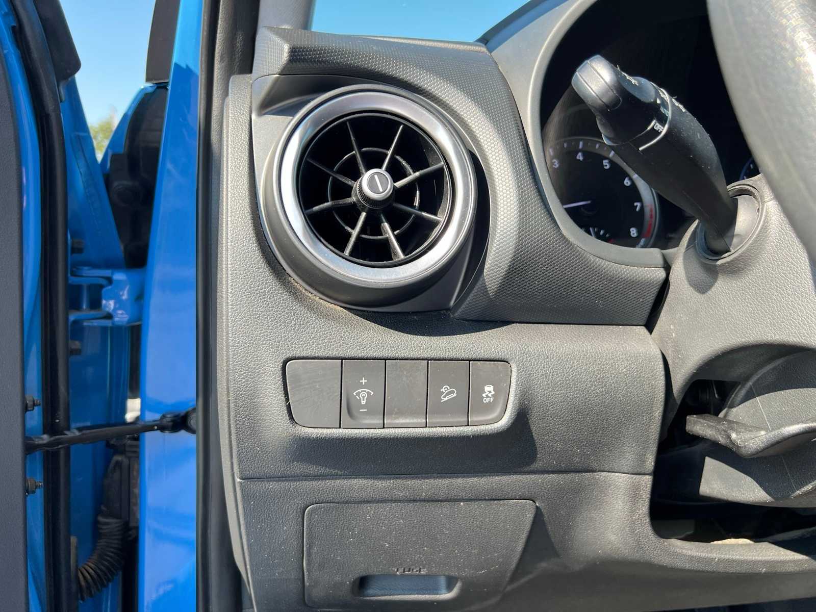 Thumbnail: 2022 Hyundai Kona - 32