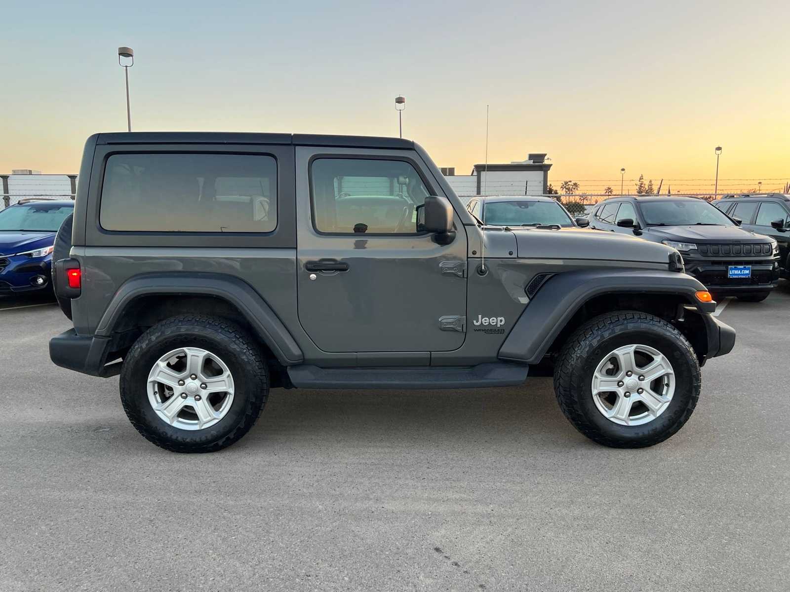 Thumbnail: 2020 Jeep Wrangler - 7