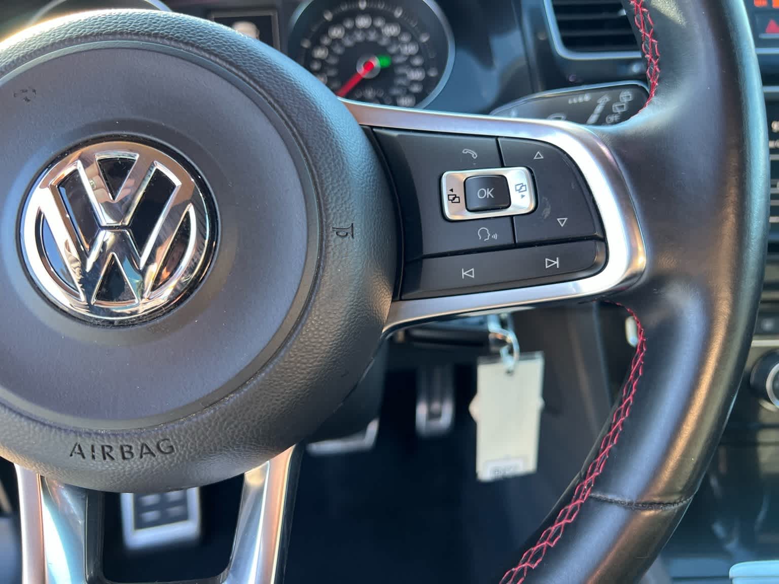 Thumbnail: 2016 Volkswagen Golf - 36