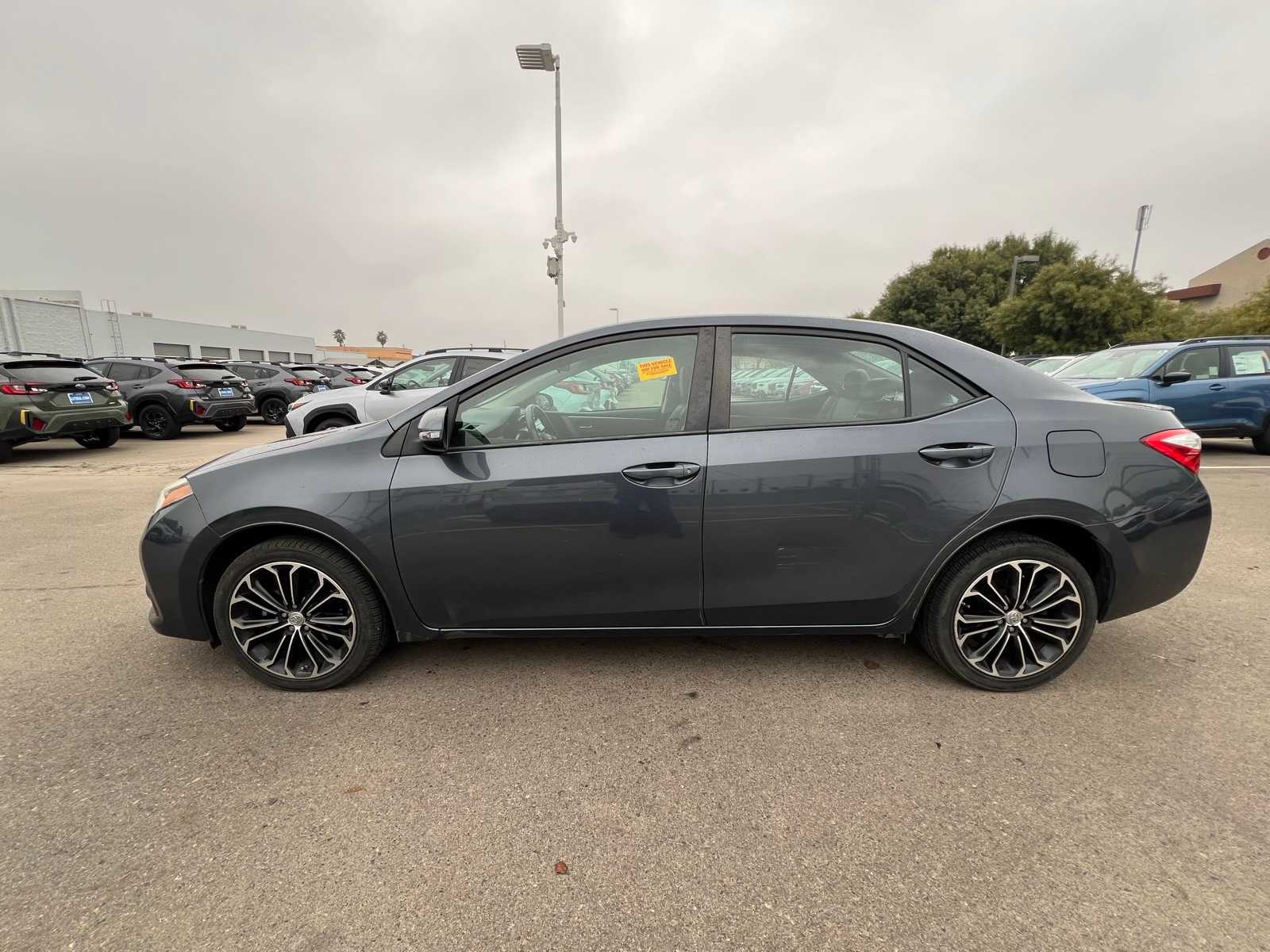 Thumbnail: 2015 Toyota Corolla - 2