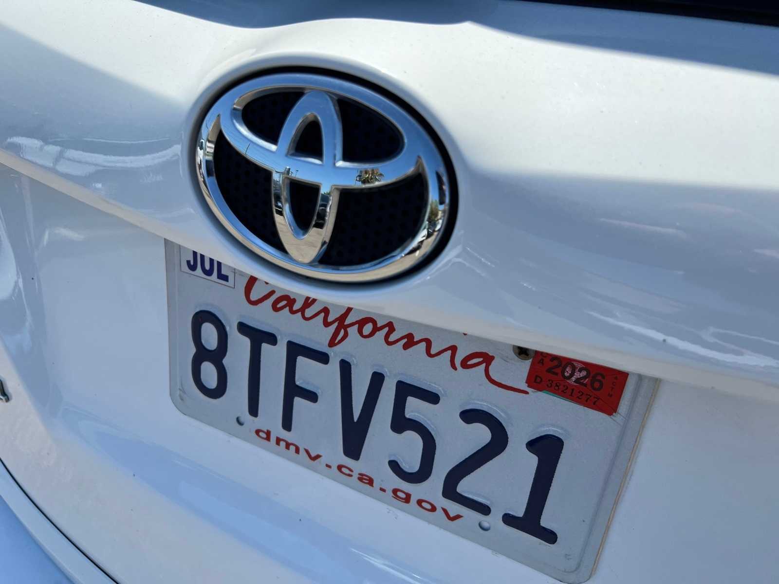 Thumbnail: 2017 Toyota RAV4 - 6