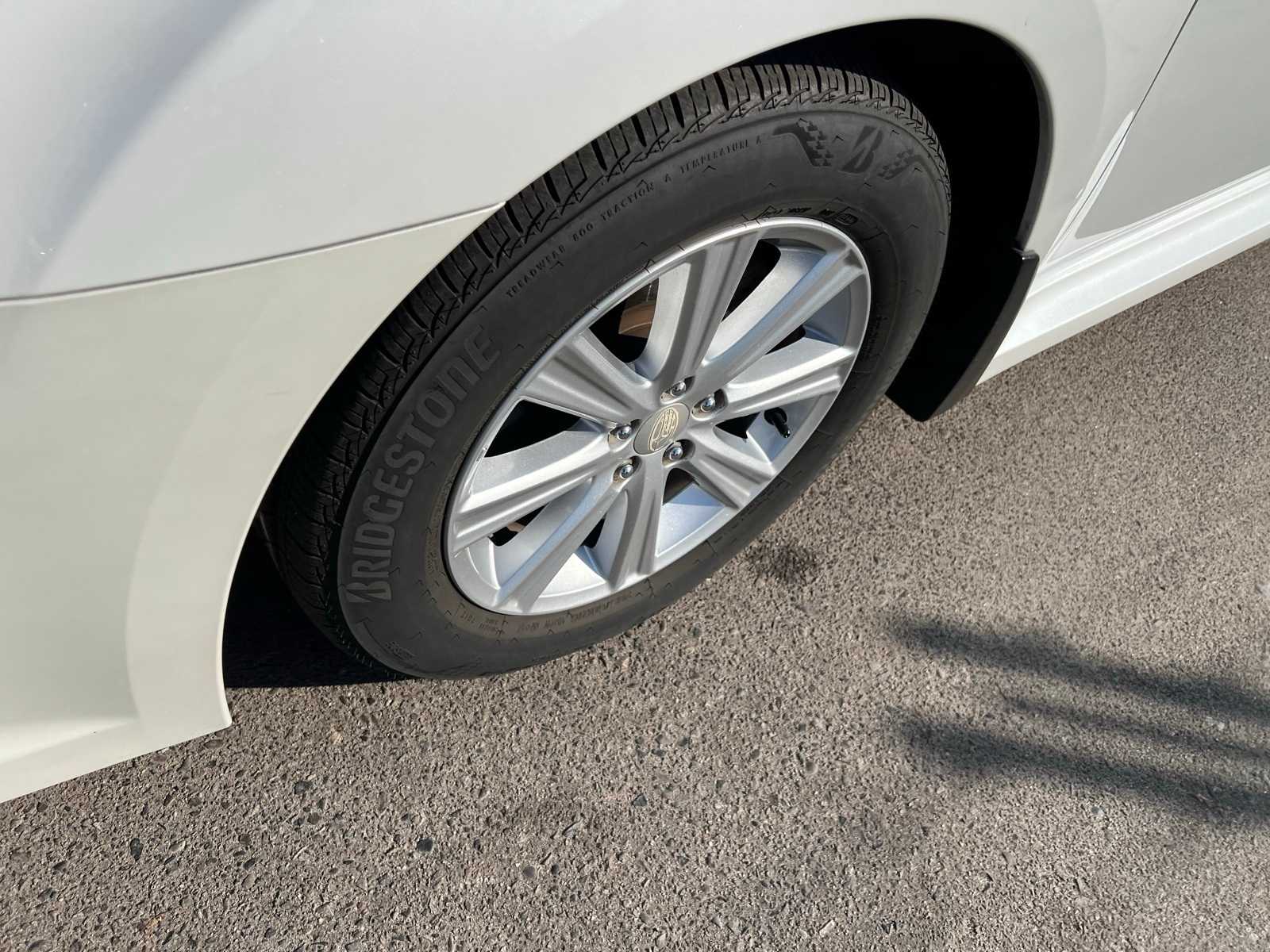 Thumbnail: 2011 Subaru Legacy - 13