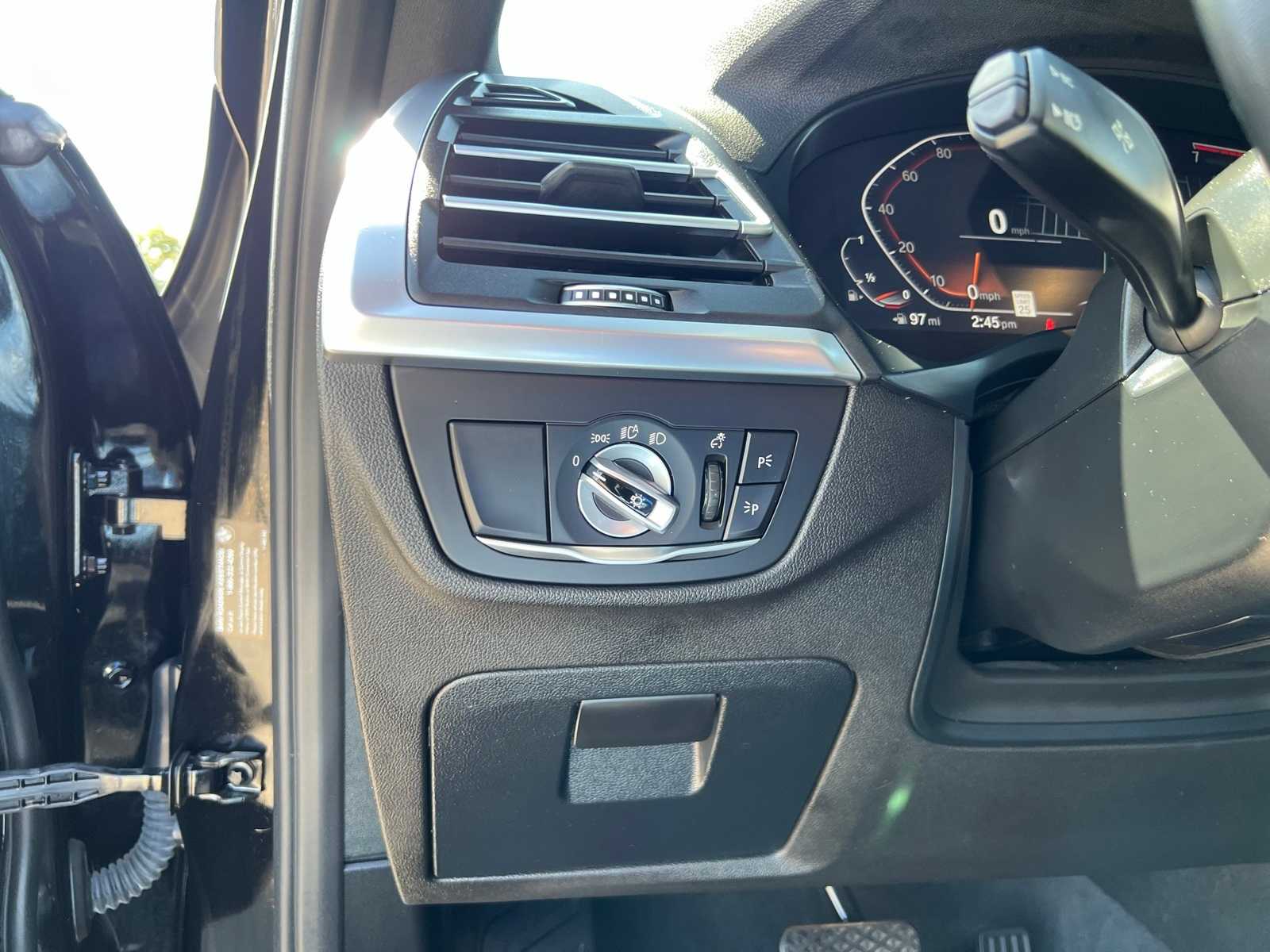 Thumbnail: 2023 BMW X4 - 33