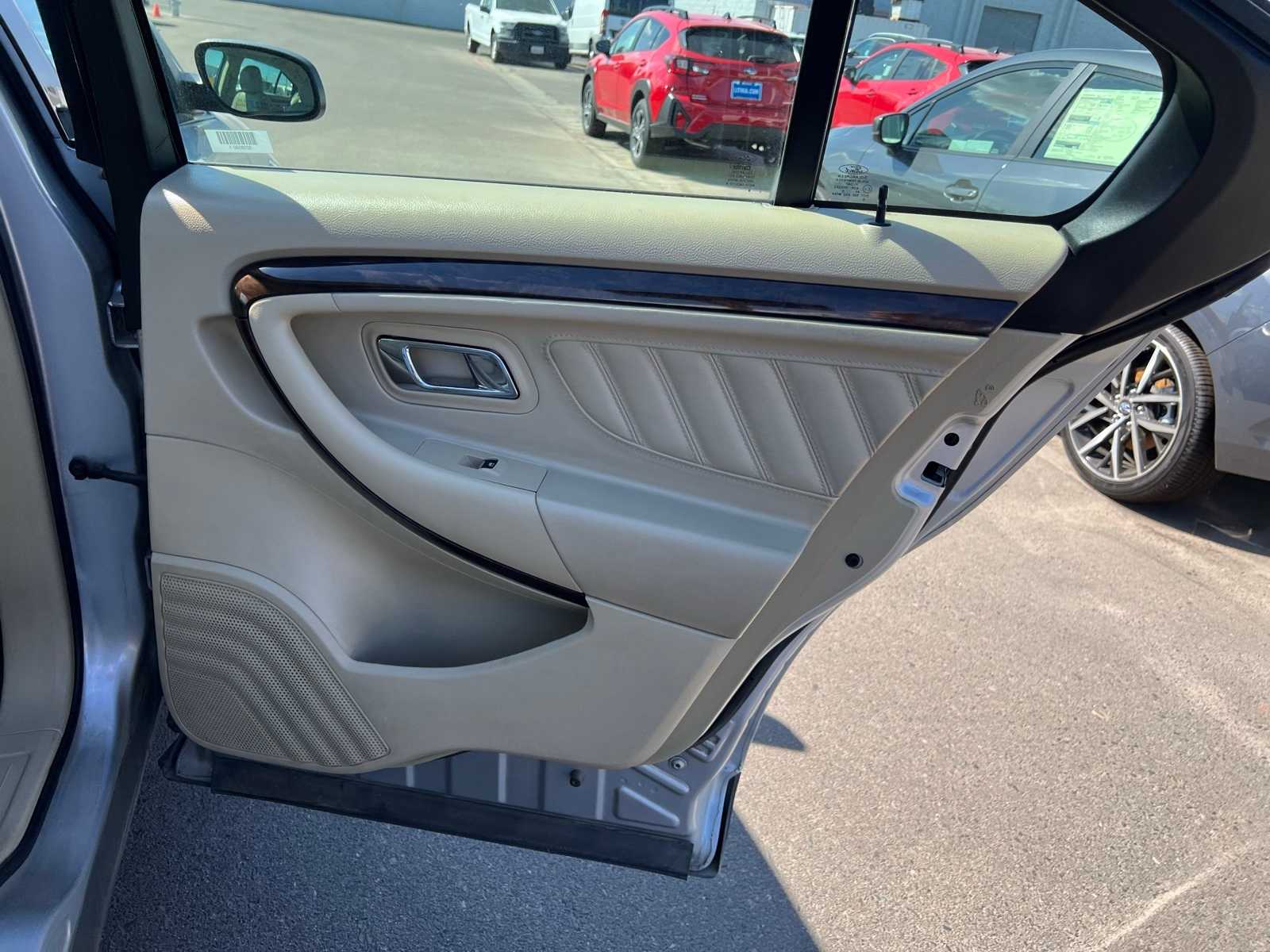 Thumbnail: 2019 Ford Taurus - 24