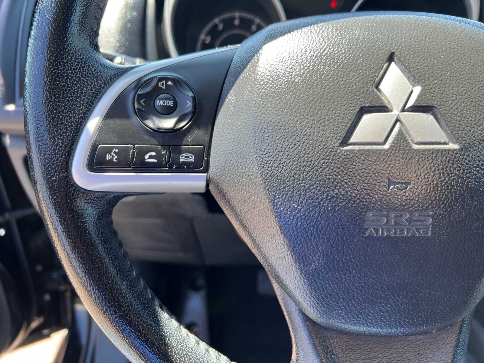 Thumbnail: 2015 Mitsubishi Outlander Sport - 35