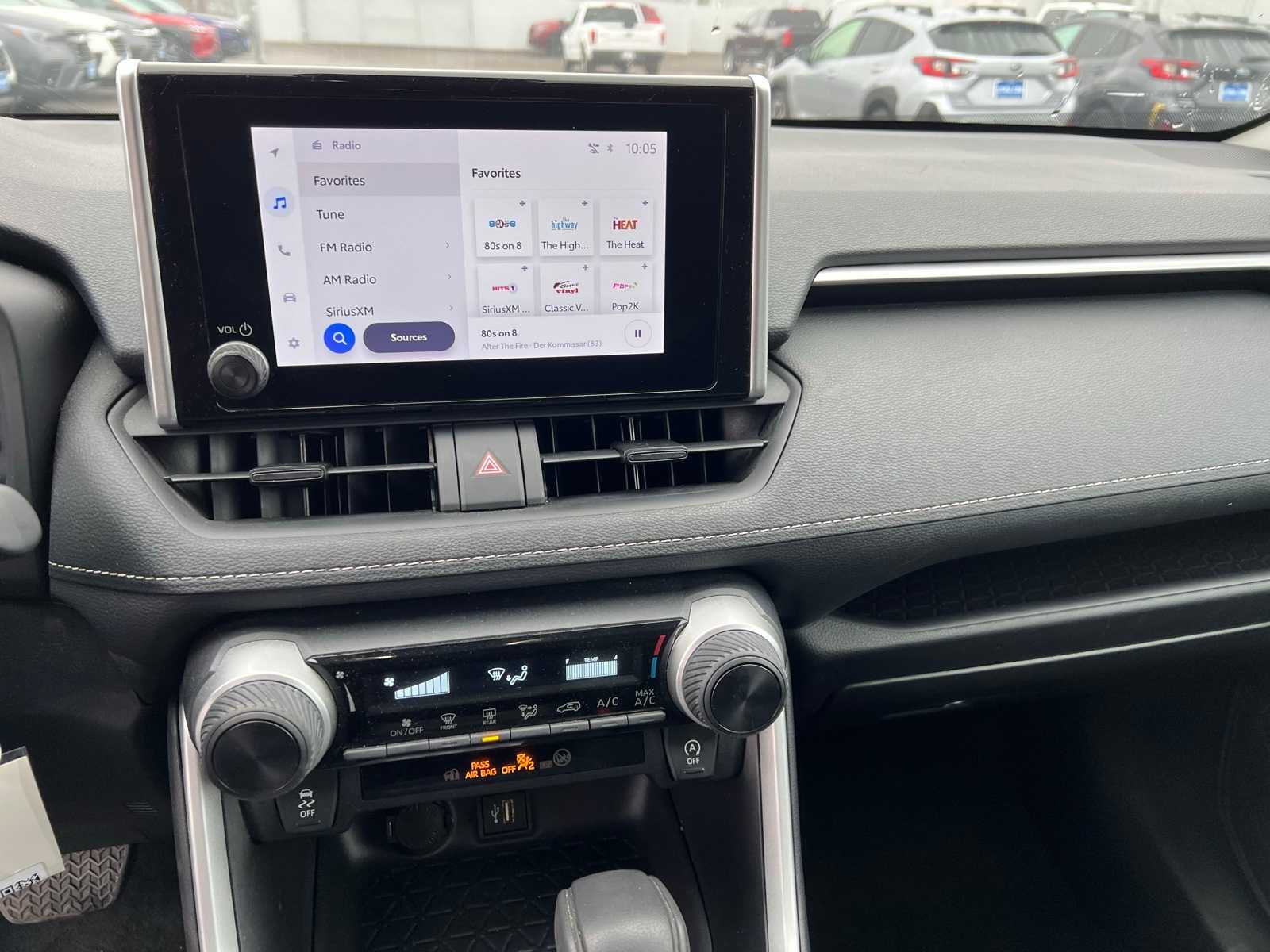 Thumbnail: 2024 Toyota RAV4 - 31