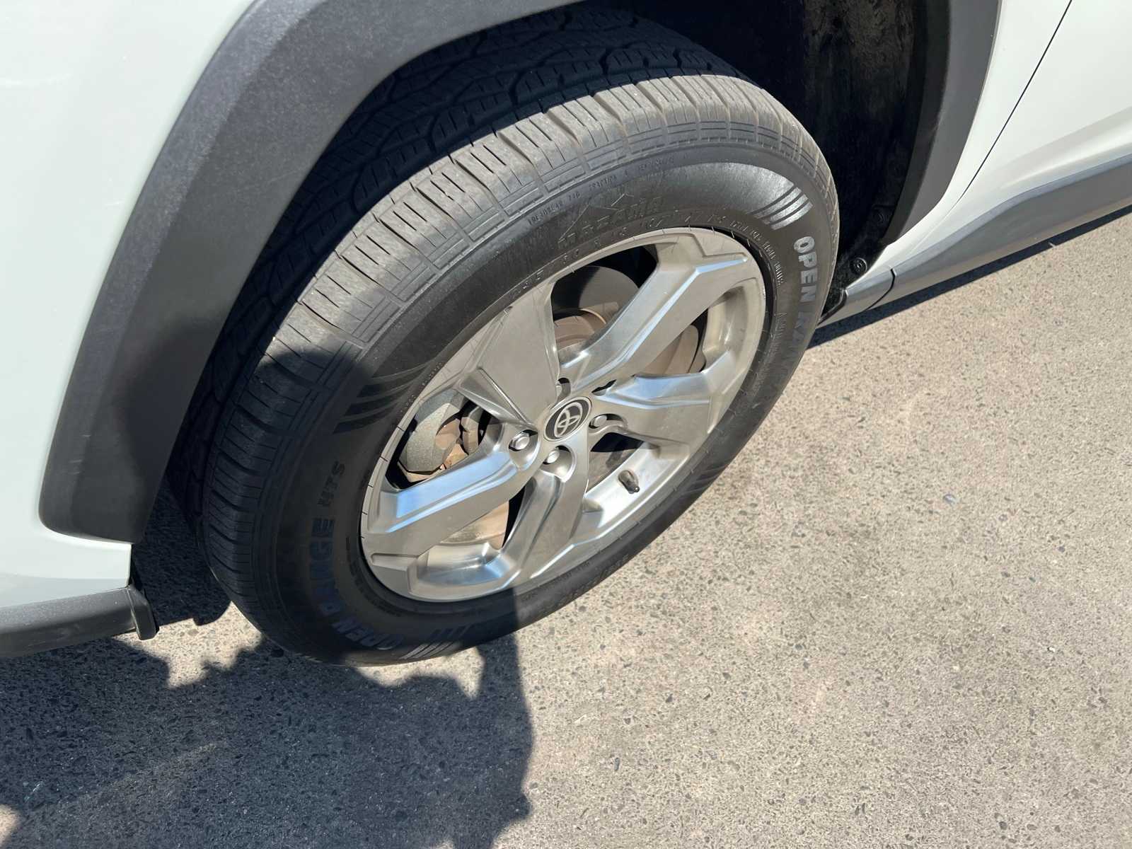 Thumbnail: 2021 Toyota RAV4 - 13