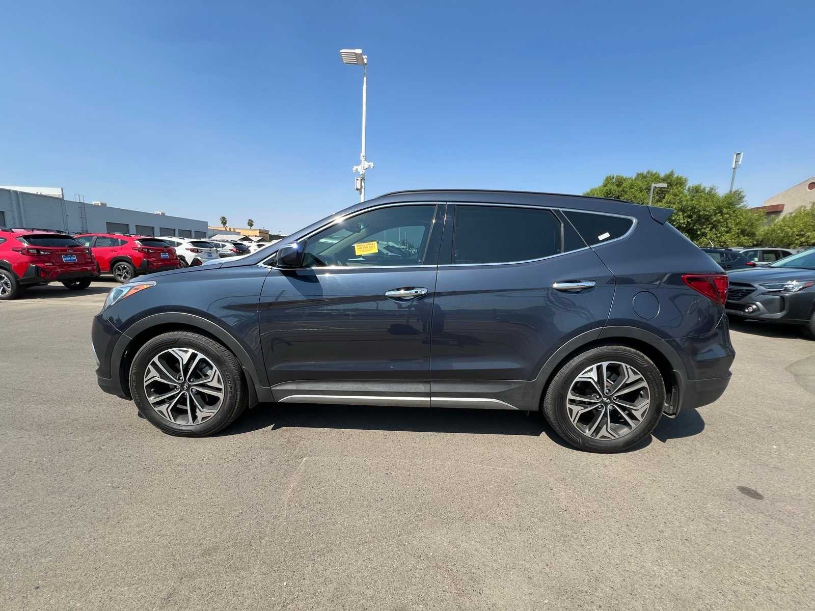 Thumbnail: 2017 Hyundai Santa Fe - 2