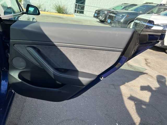 Thumbnail: 2022 Tesla Model 3 - 22