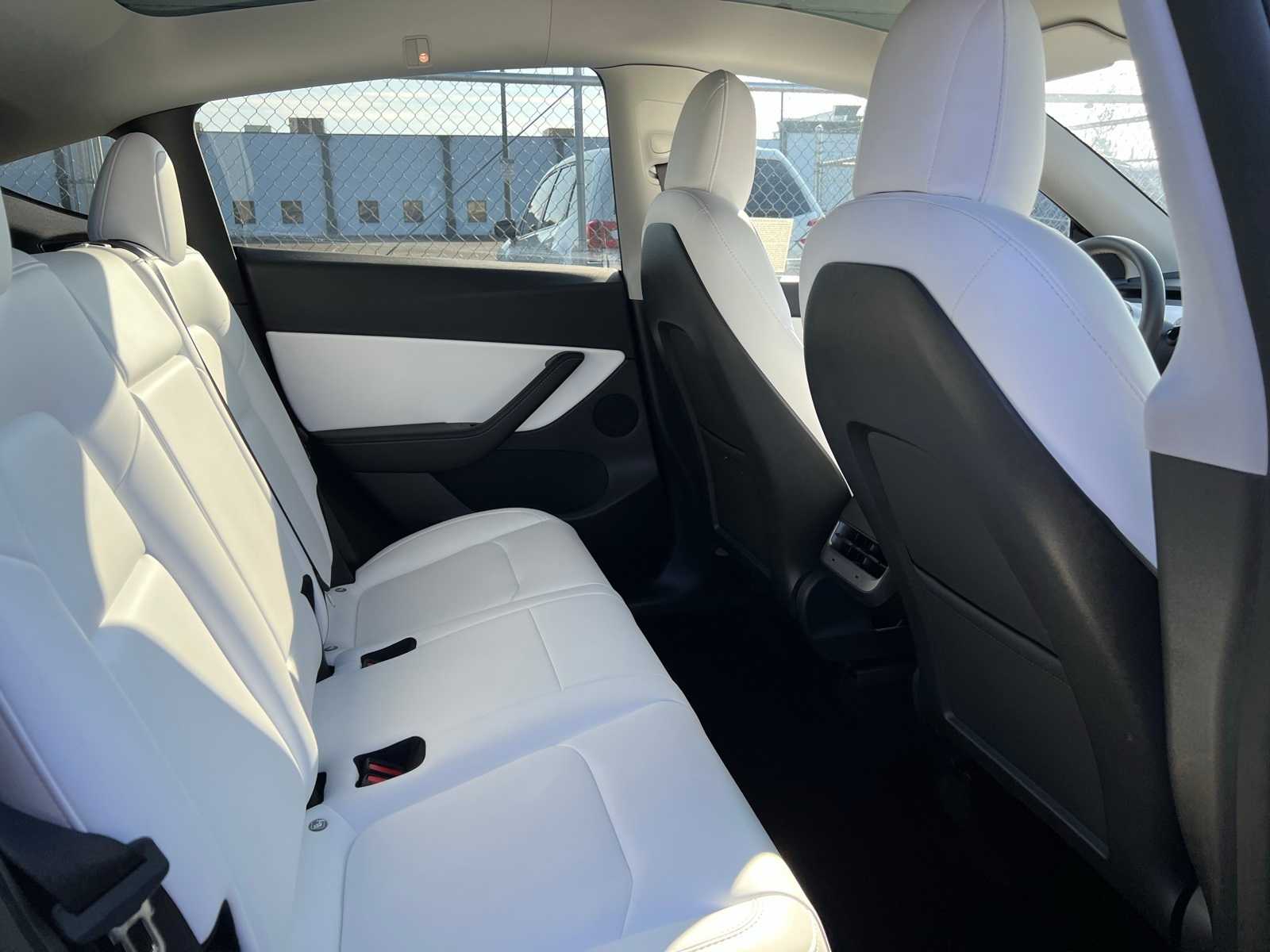 Thumbnail: 2022 Tesla Model Y - 22