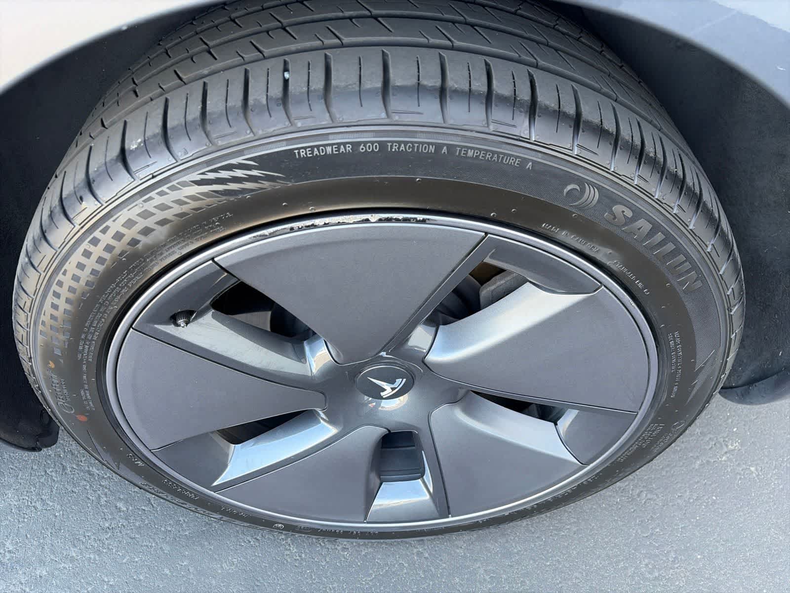 Thumbnail: 2023 Tesla Model 3 - 10