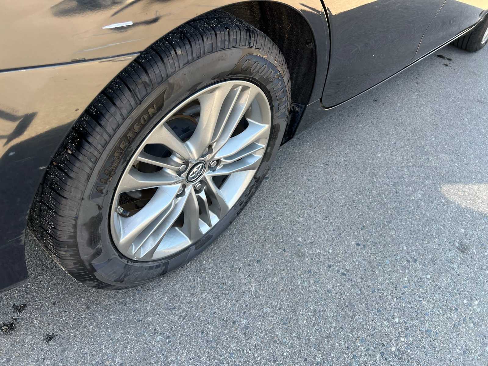 Thumbnail: 2017 Toyota Camry - 21