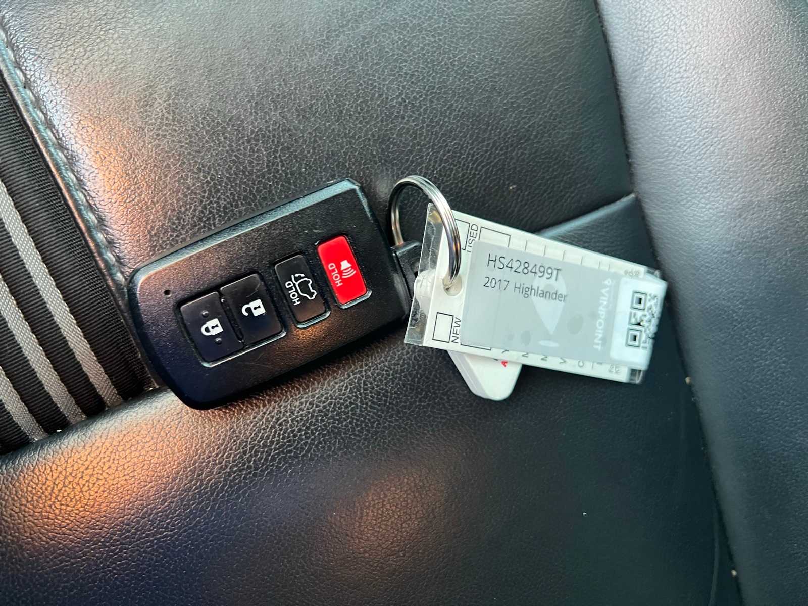 Thumbnail: 2017 Toyota Highlander - 36