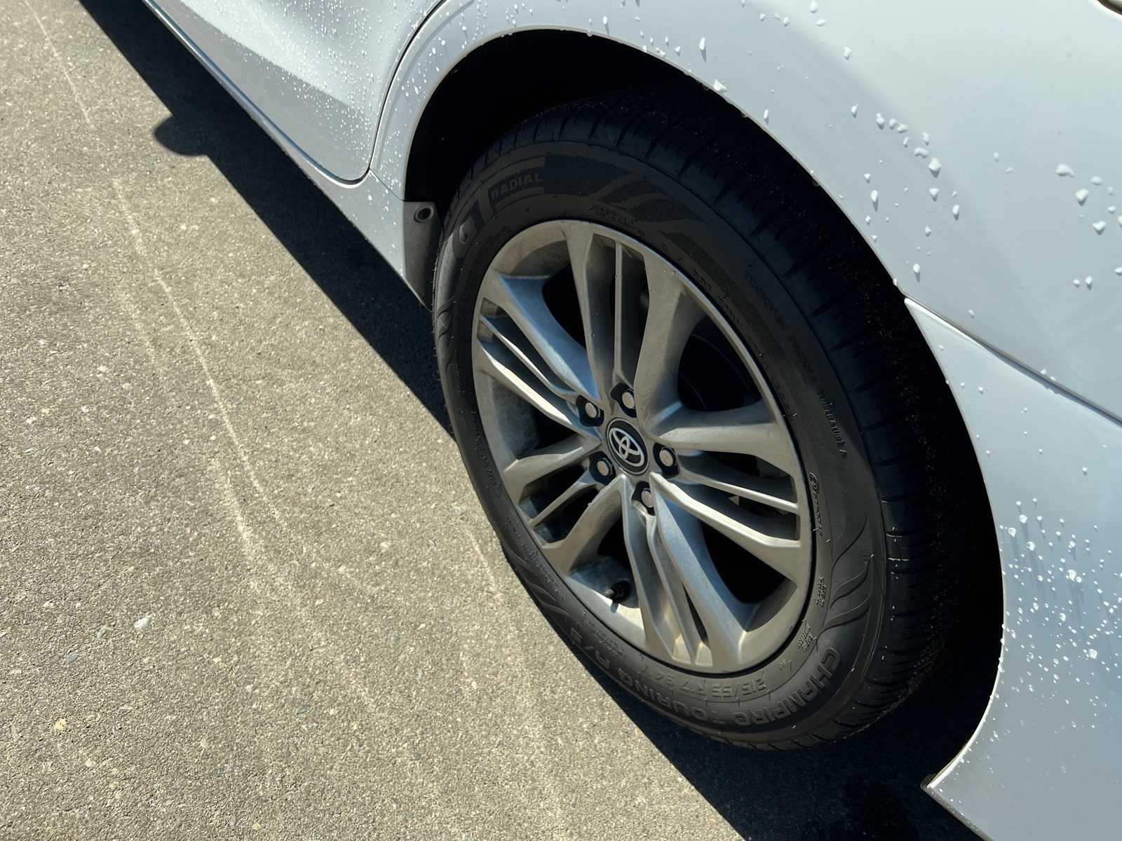 Thumbnail: 2016 Toyota Camry - 17