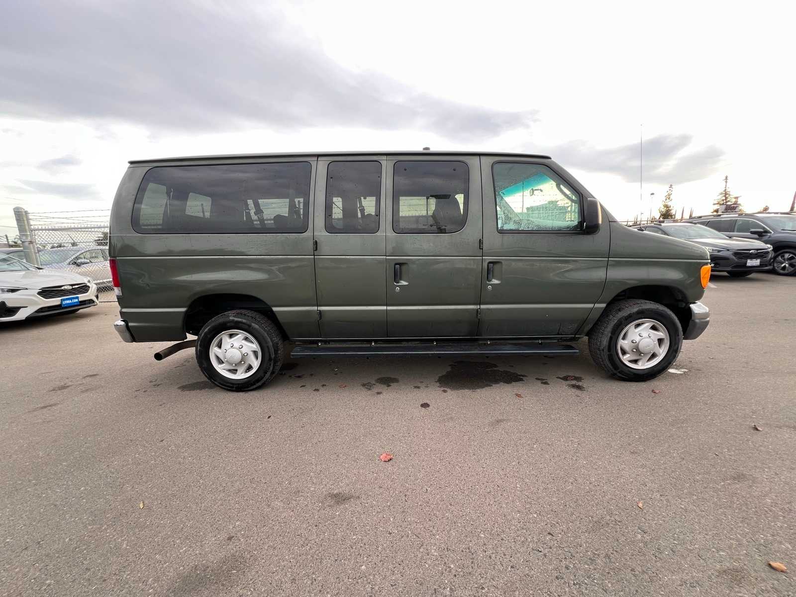 Thumbnail: 2005 Ford Econoline - 8