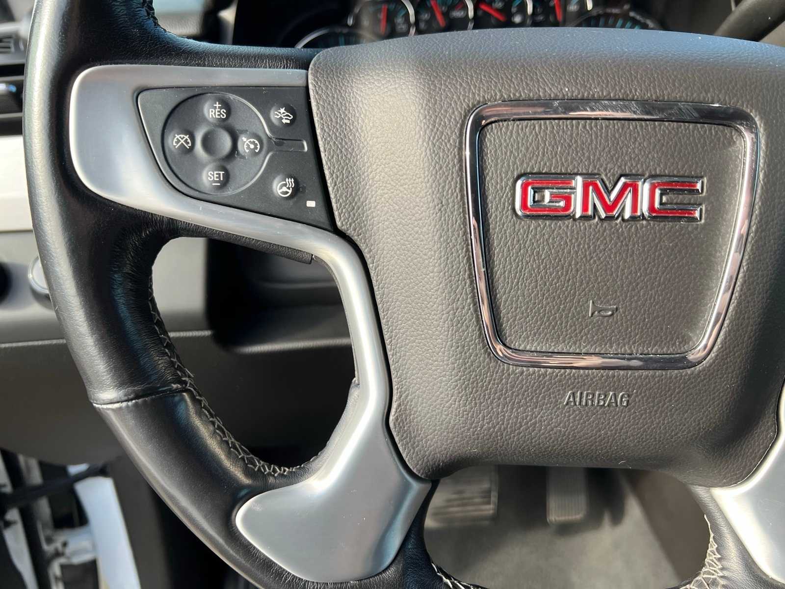 Thumbnail: 2019 GMC Yukon - 34