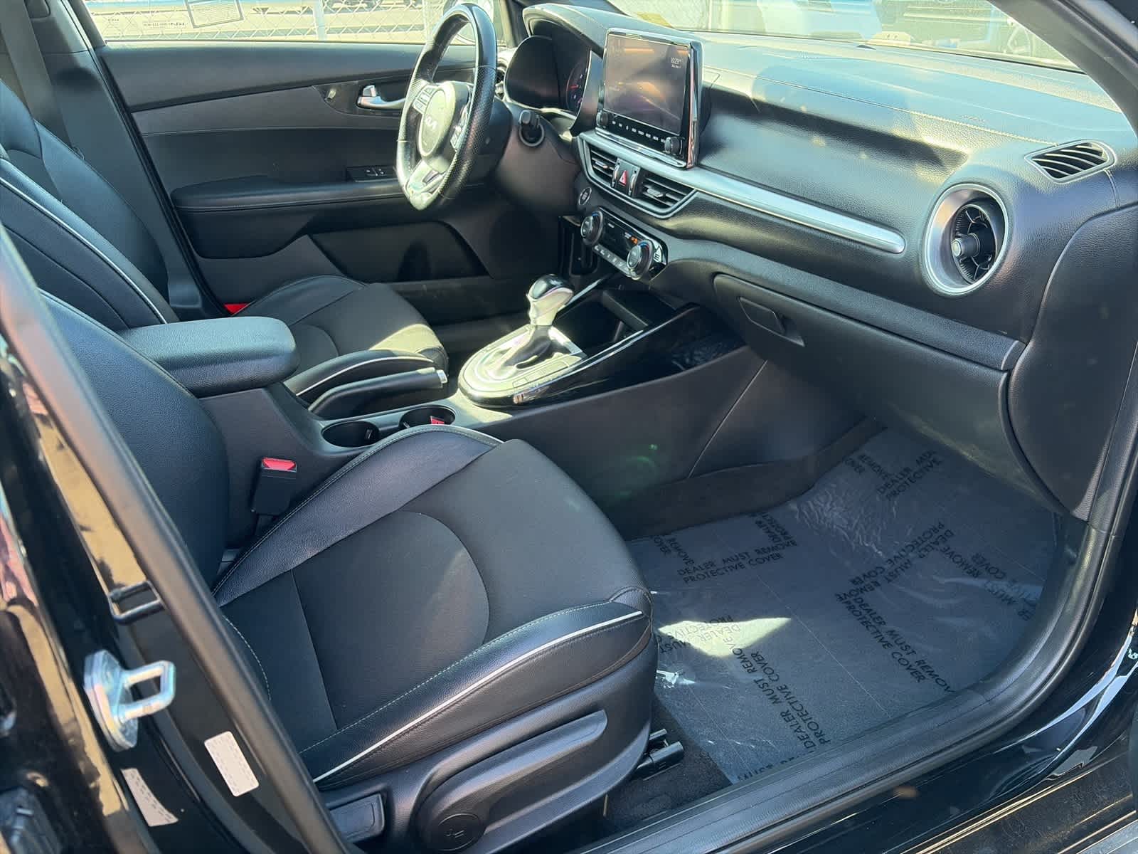 Thumbnail: 2022 Kia Forte - 6