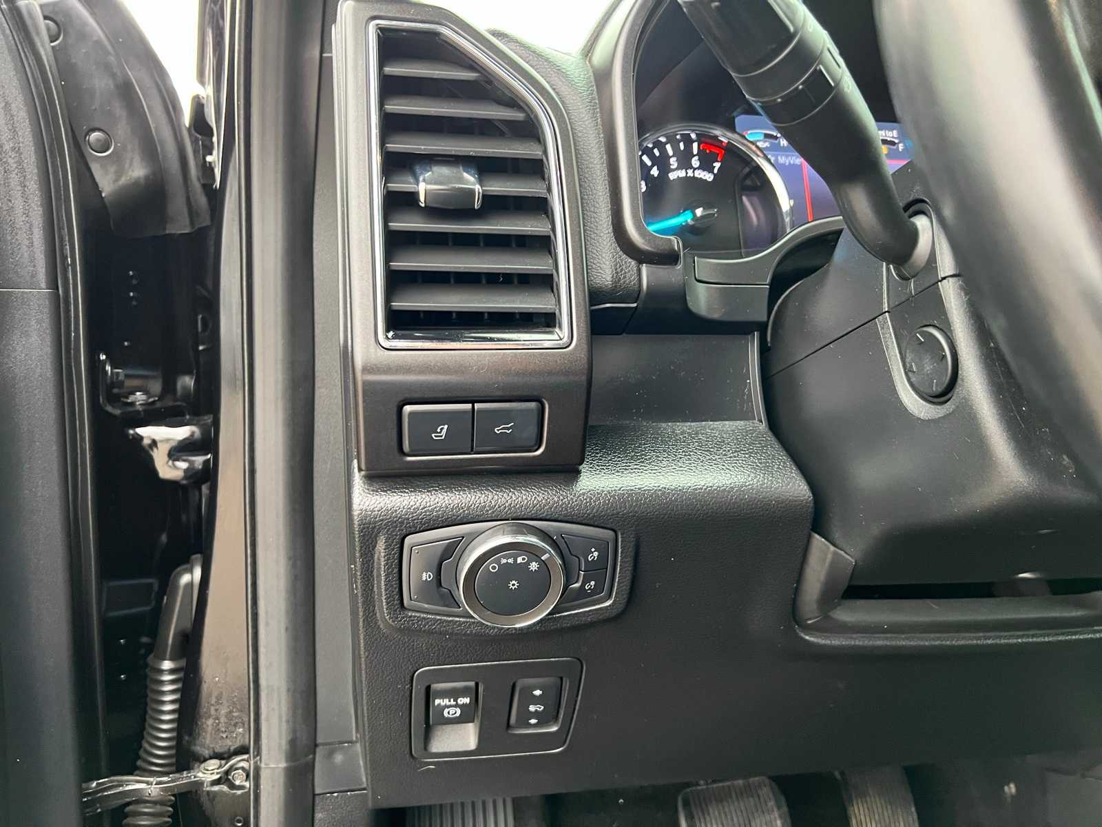 Thumbnail: 2020 Ford Expedition MAX - 34