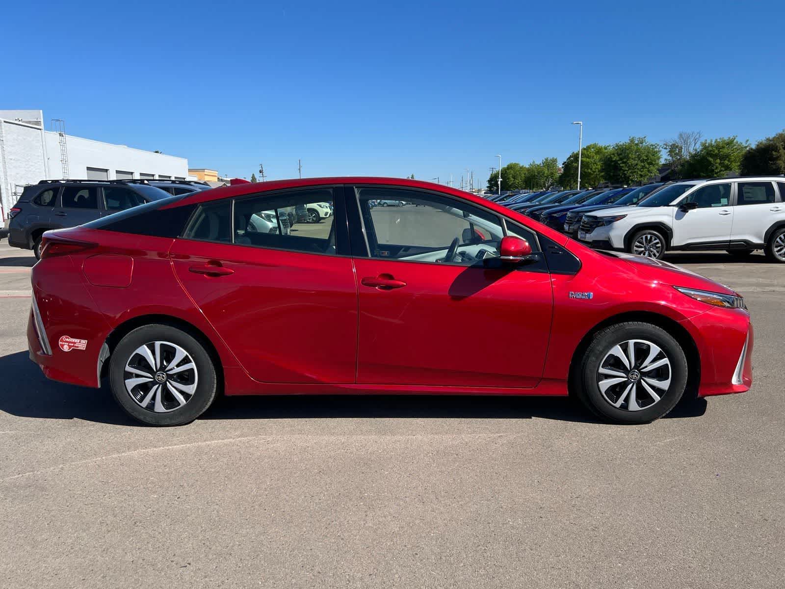 Thumbnail: 2017 Toyota Prius Prime - 9