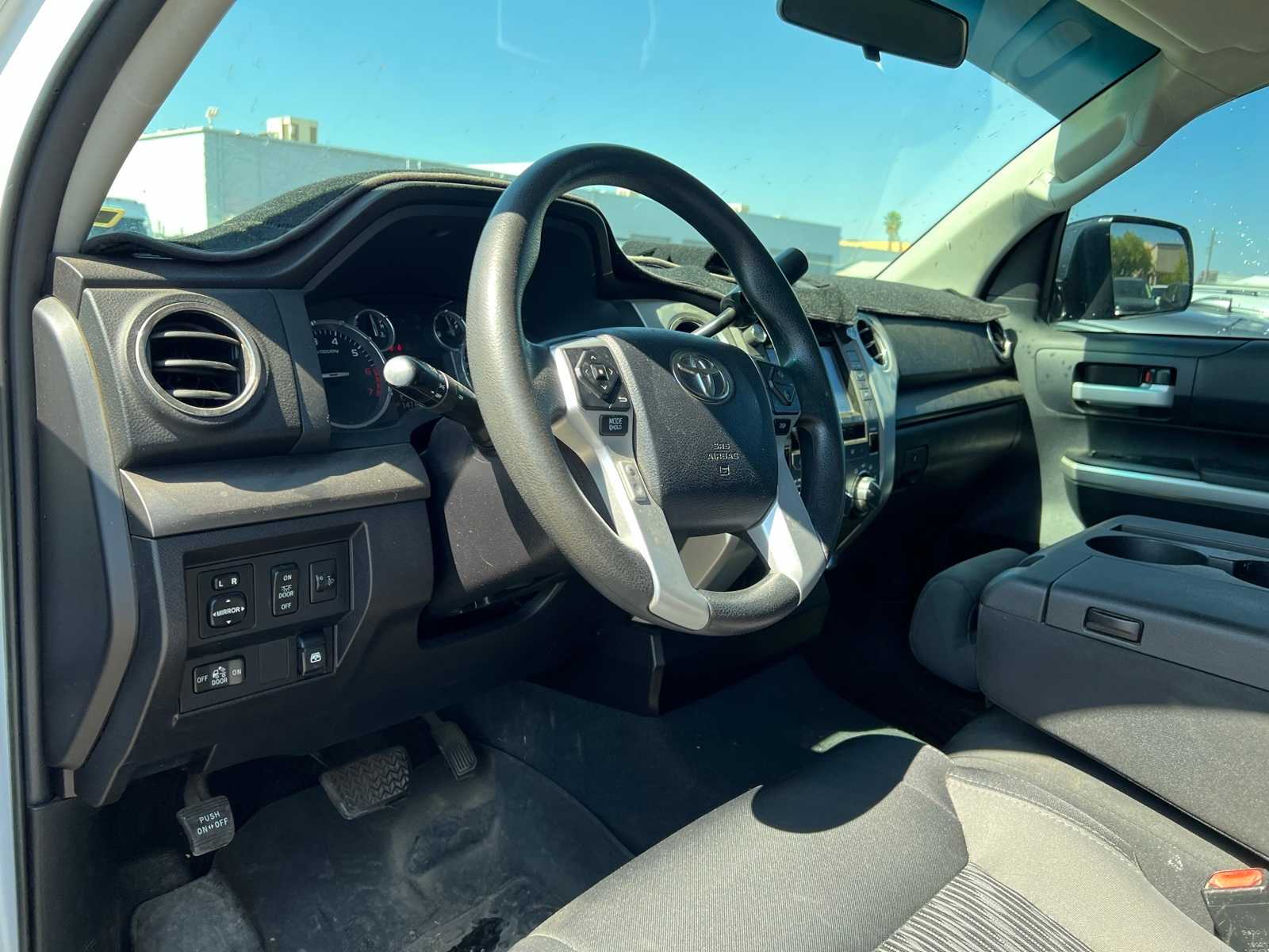 Thumbnail: 2015 Toyota Tundra - 13