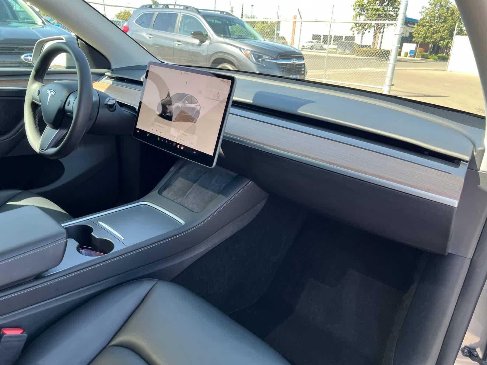 Thumbnail: 2025 Tesla Model Y - 25