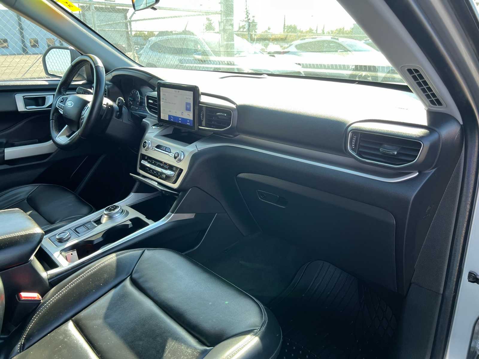 Thumbnail: 2021 Ford Explorer - 26