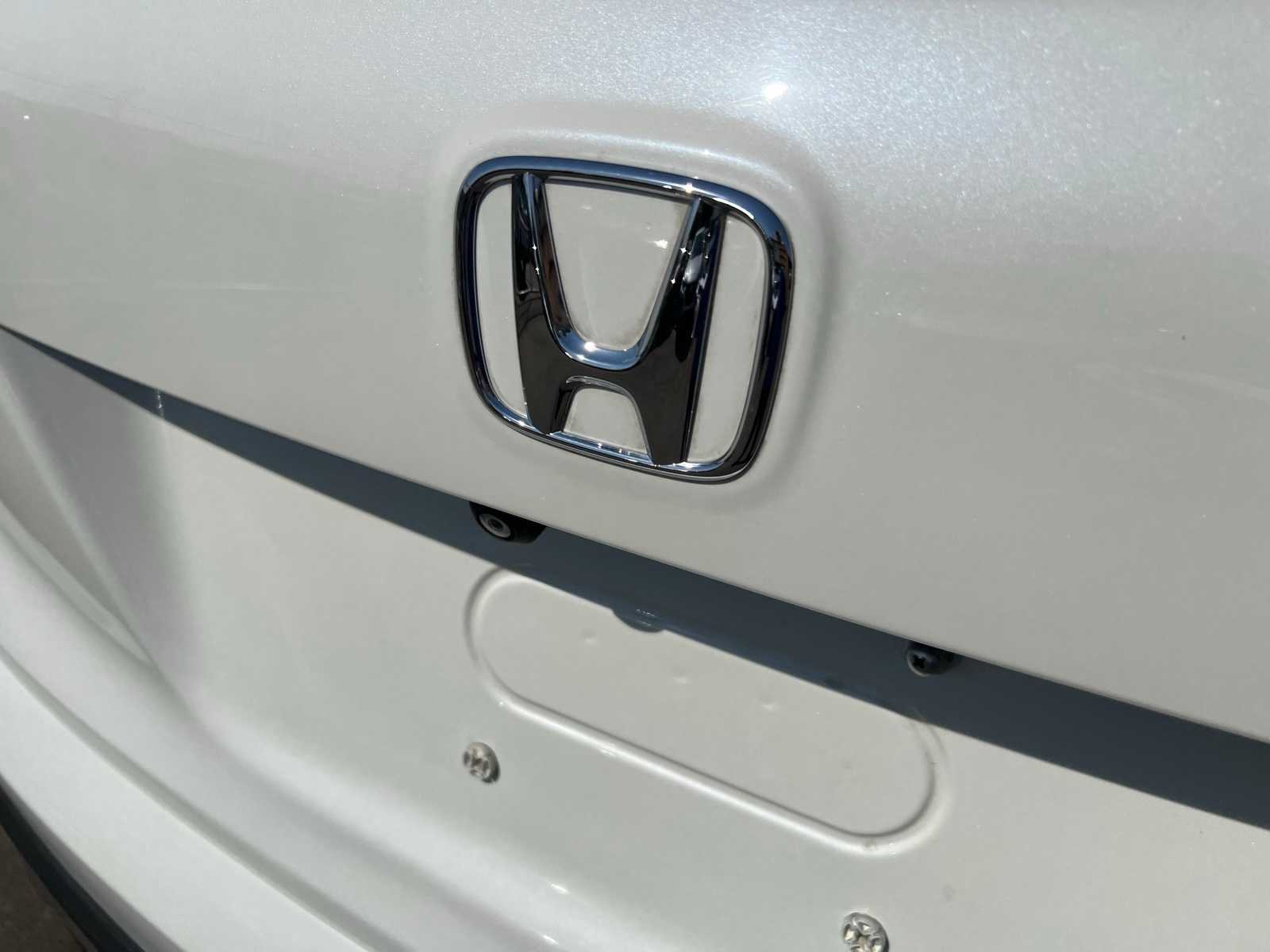 Thumbnail: 2018 Honda Pilot - 6