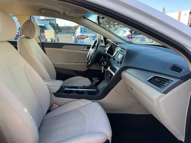 Thumbnail: 2015 Hyundai Sonata - 26