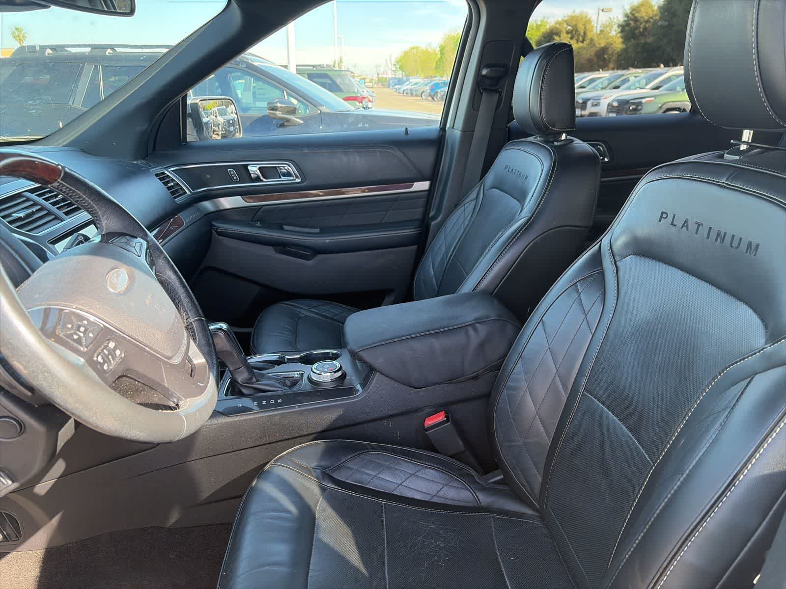 Thumbnail: 2018 Ford Explorer - 28