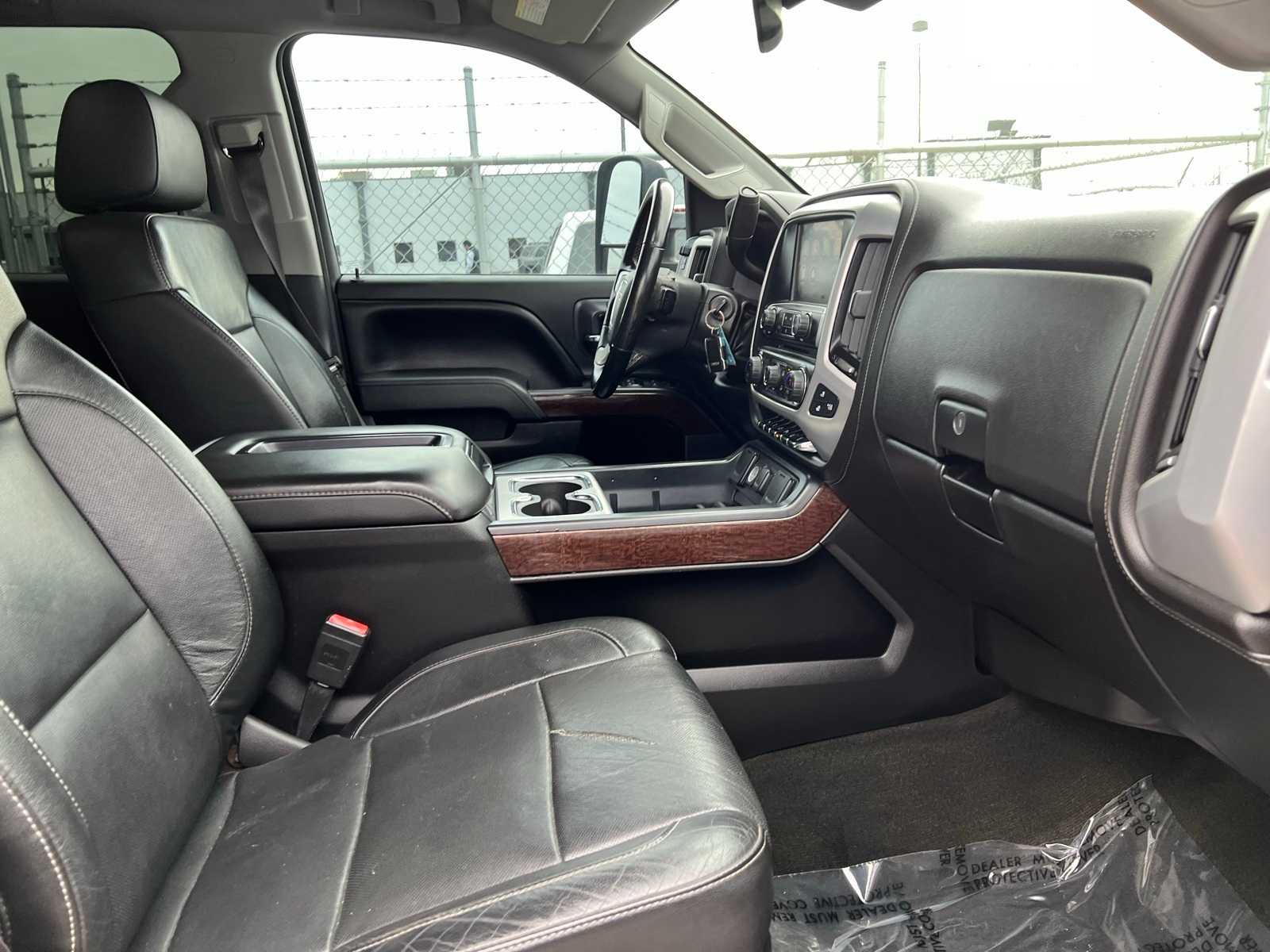 Thumbnail: 2015 GMC Sierra 2500 - 24