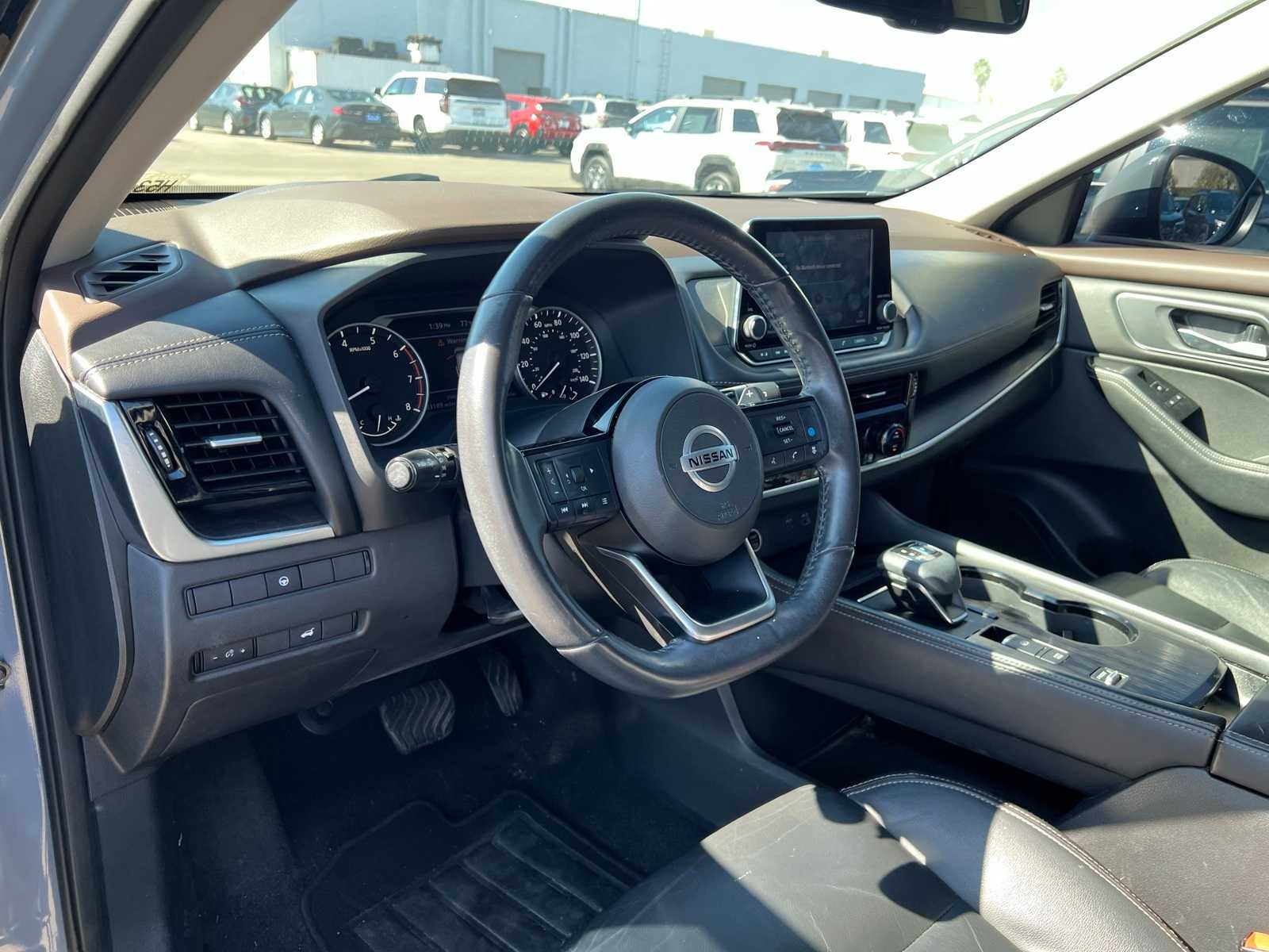 Thumbnail: 2021 Nissan Rogue - 12