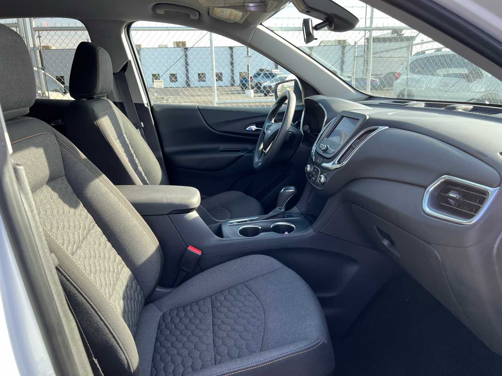 Thumbnail: 2020 Chevrolet Equinox - 27