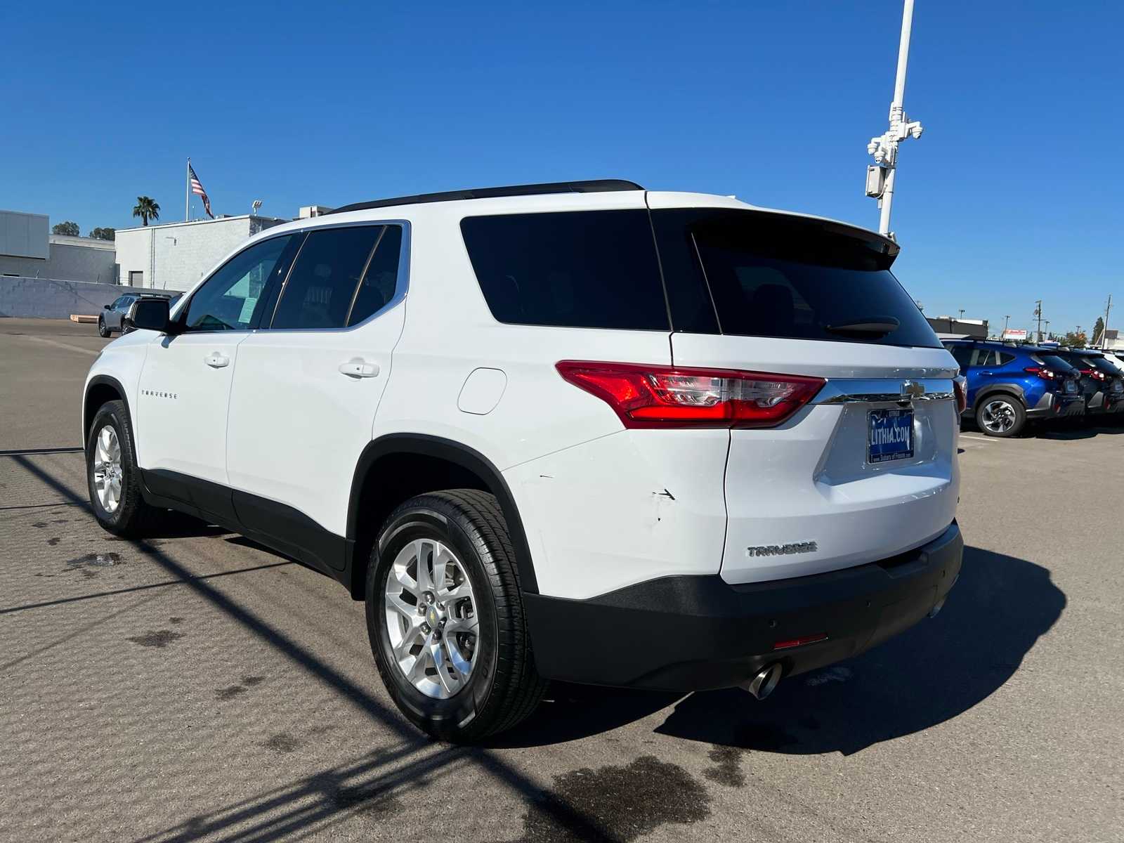 Thumbnail: 2021 Chevrolet Traverse - 3