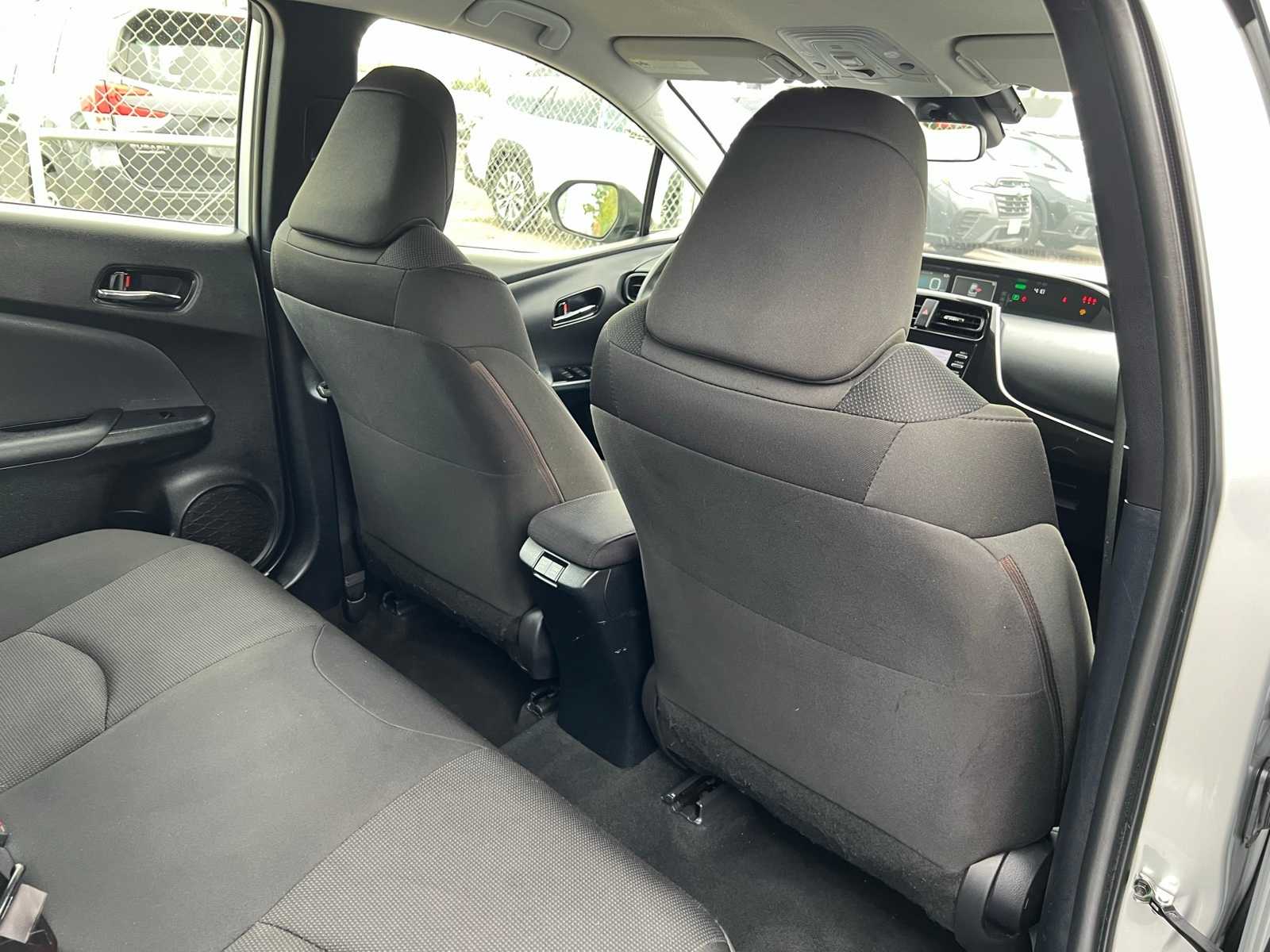 Thumbnail: 2020 Toyota Prius - 22