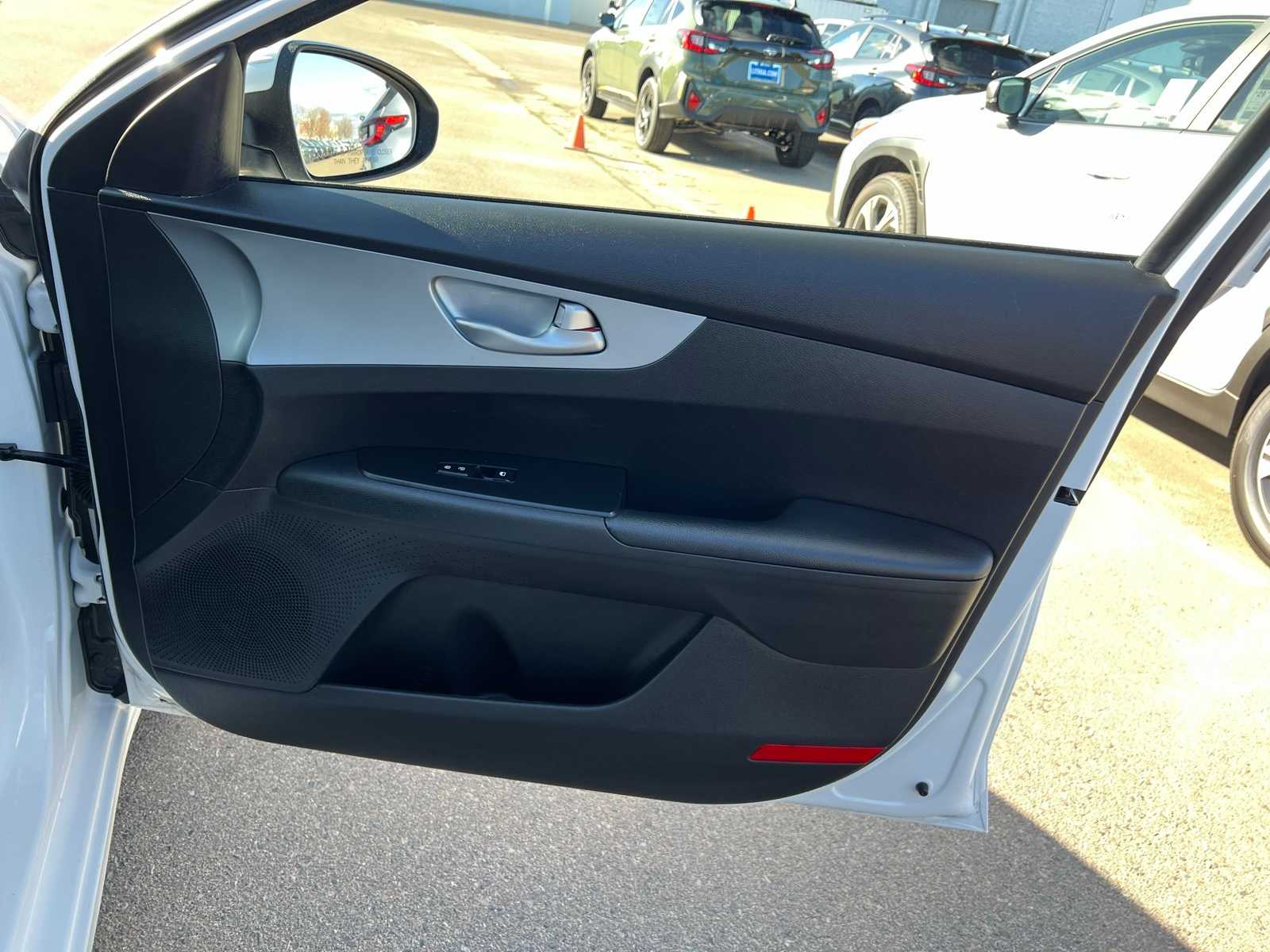 Thumbnail: 2023 Kia Forte - 27