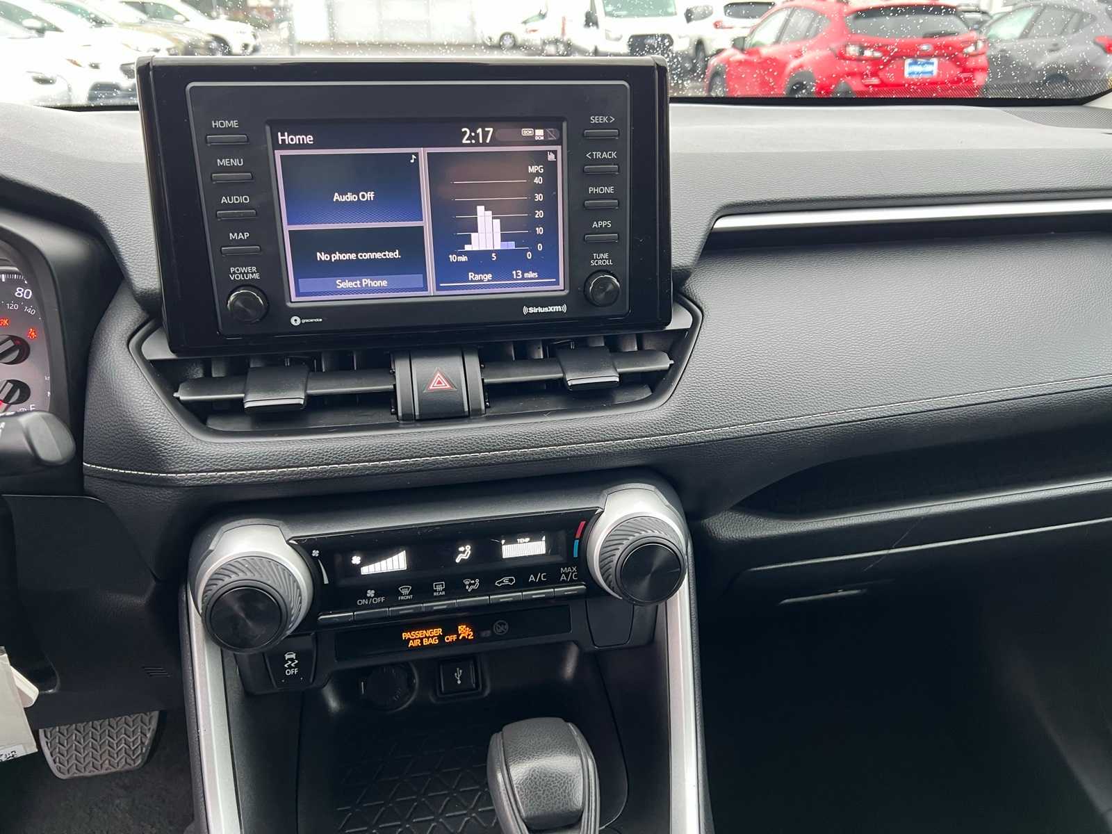 Thumbnail: 2022 Toyota RAV4 - 33