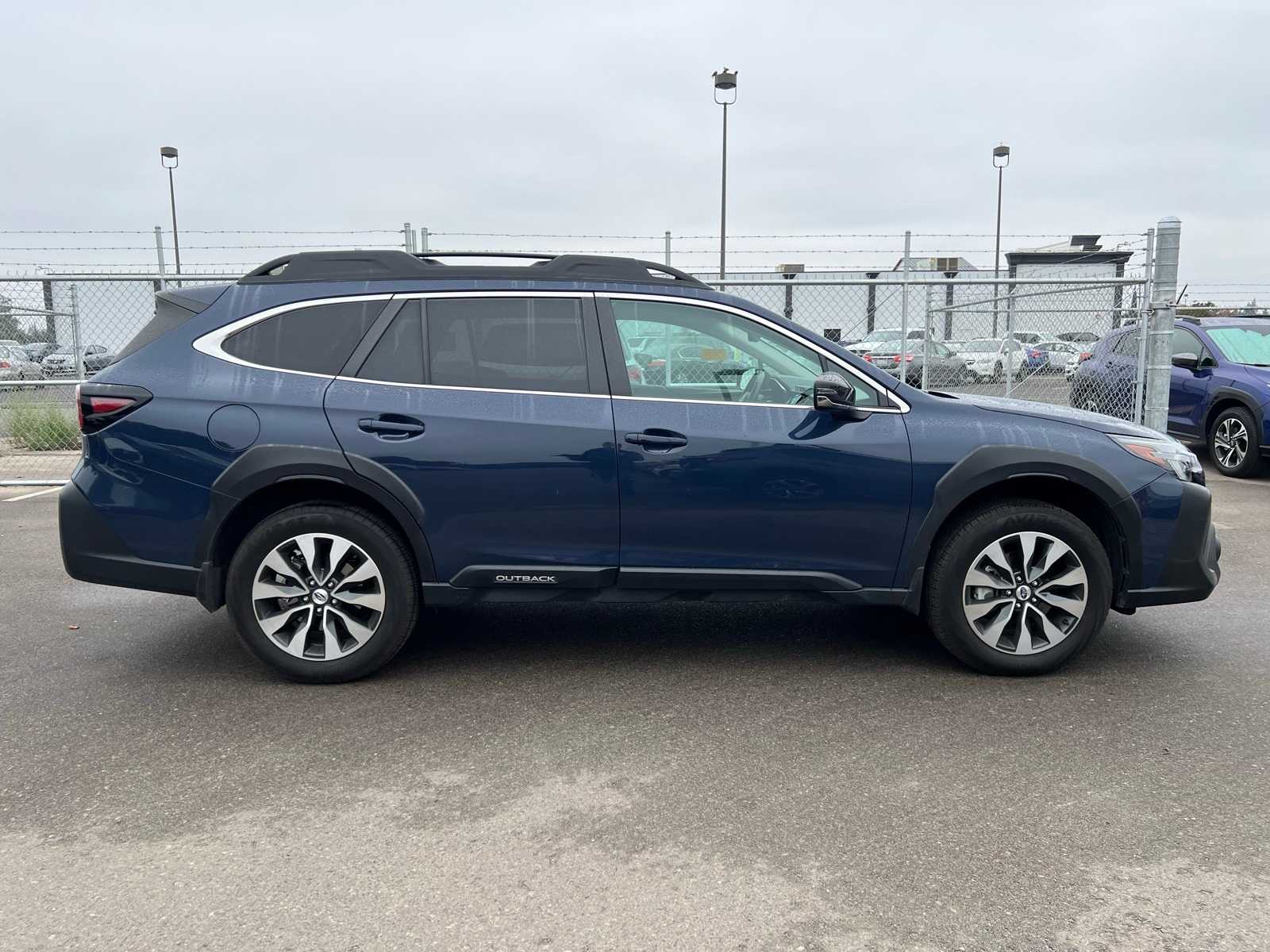 Thumbnail: 2023 Subaru Outback - 10