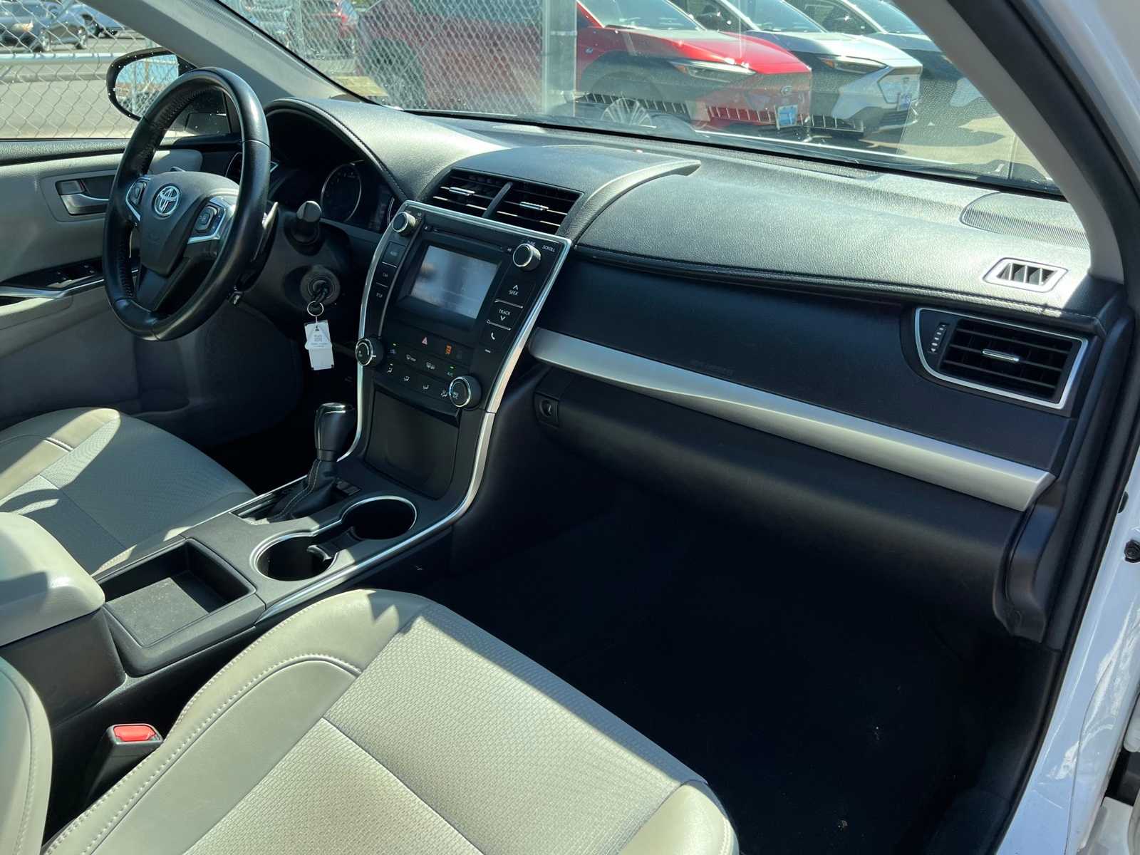Thumbnail: 2016 Toyota Camry - 26