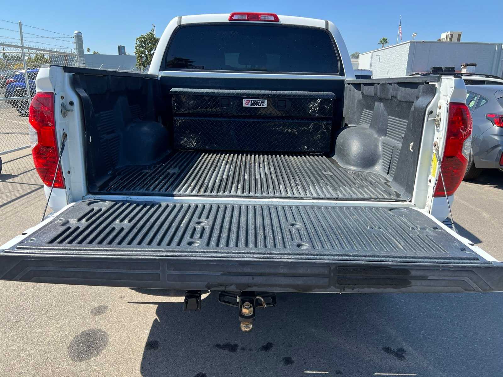 Thumbnail: 2015 Toyota Tundra - 7