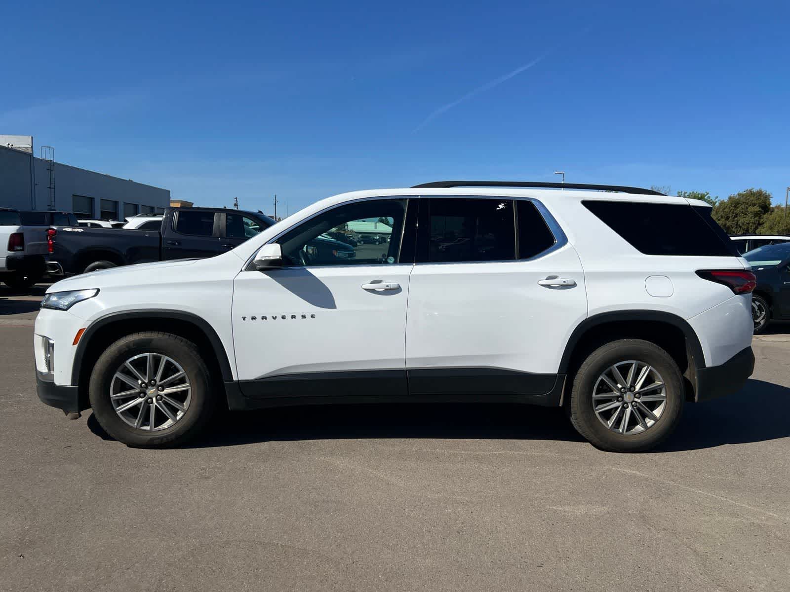 Thumbnail: 2023 Chevrolet Traverse - 2