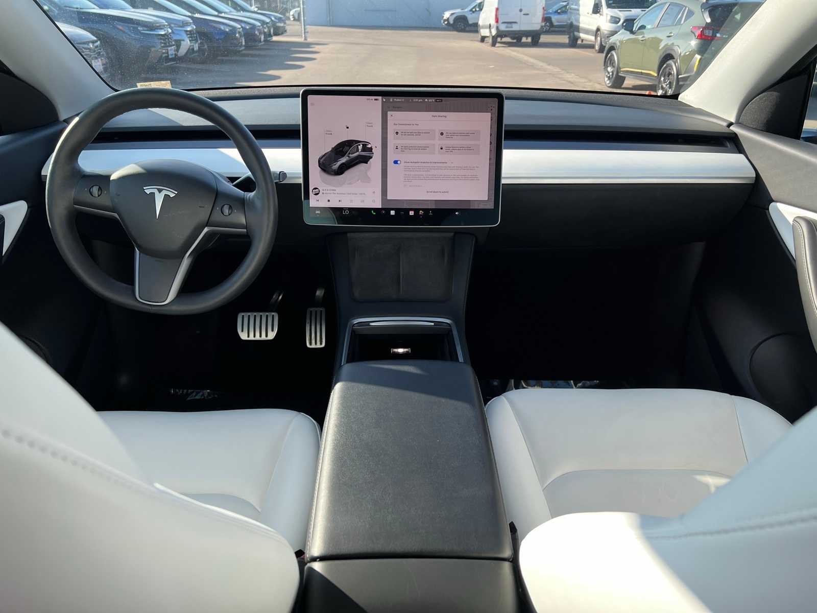 Thumbnail: 2022 Tesla Model Y - 28