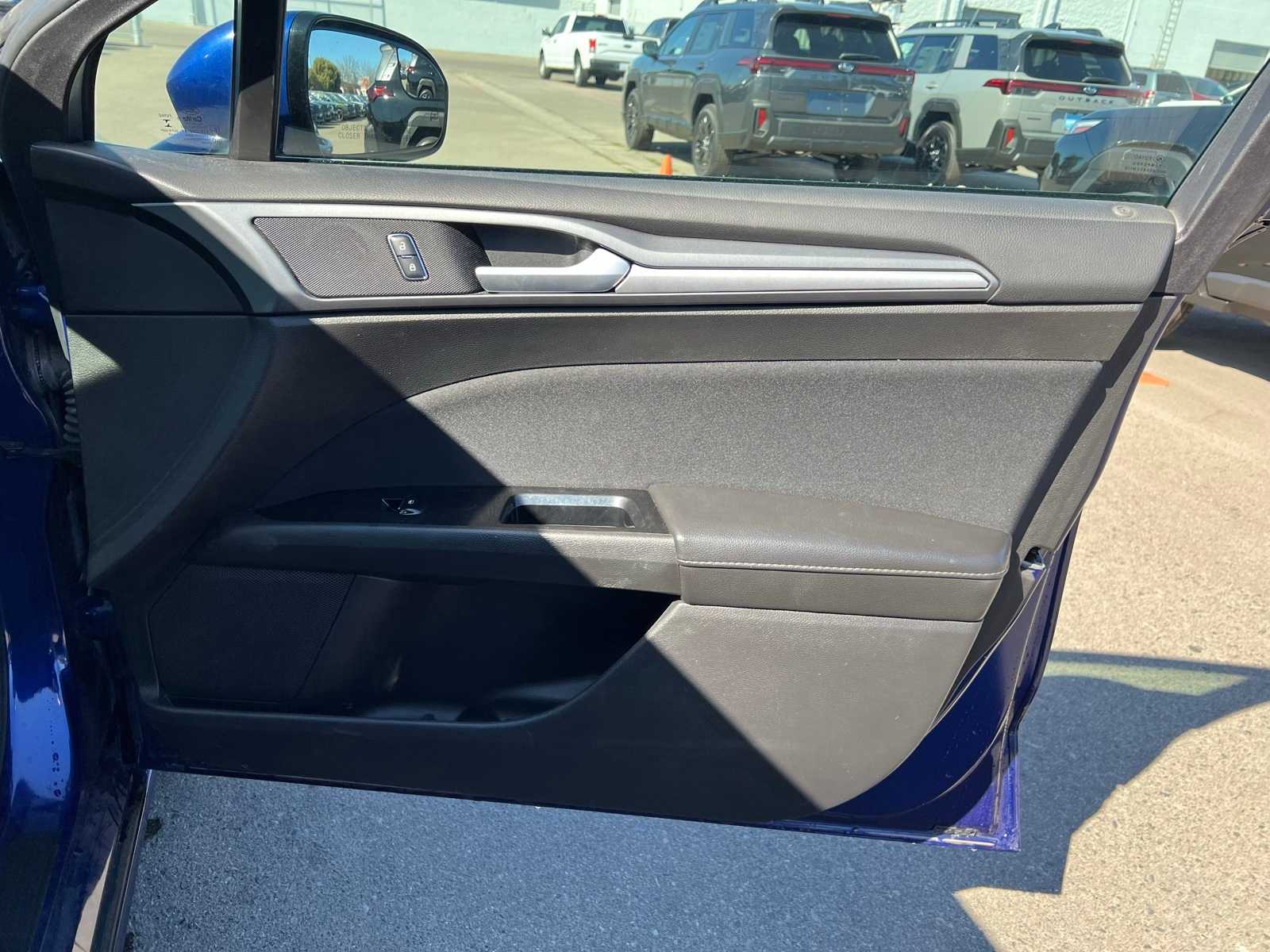 Thumbnail: 2016 Ford Fusion - 28