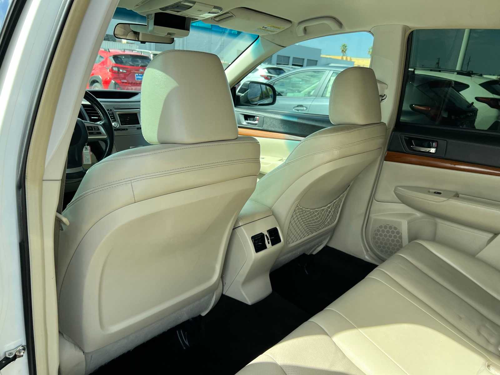 Thumbnail: 2014 Subaru Outback - 18