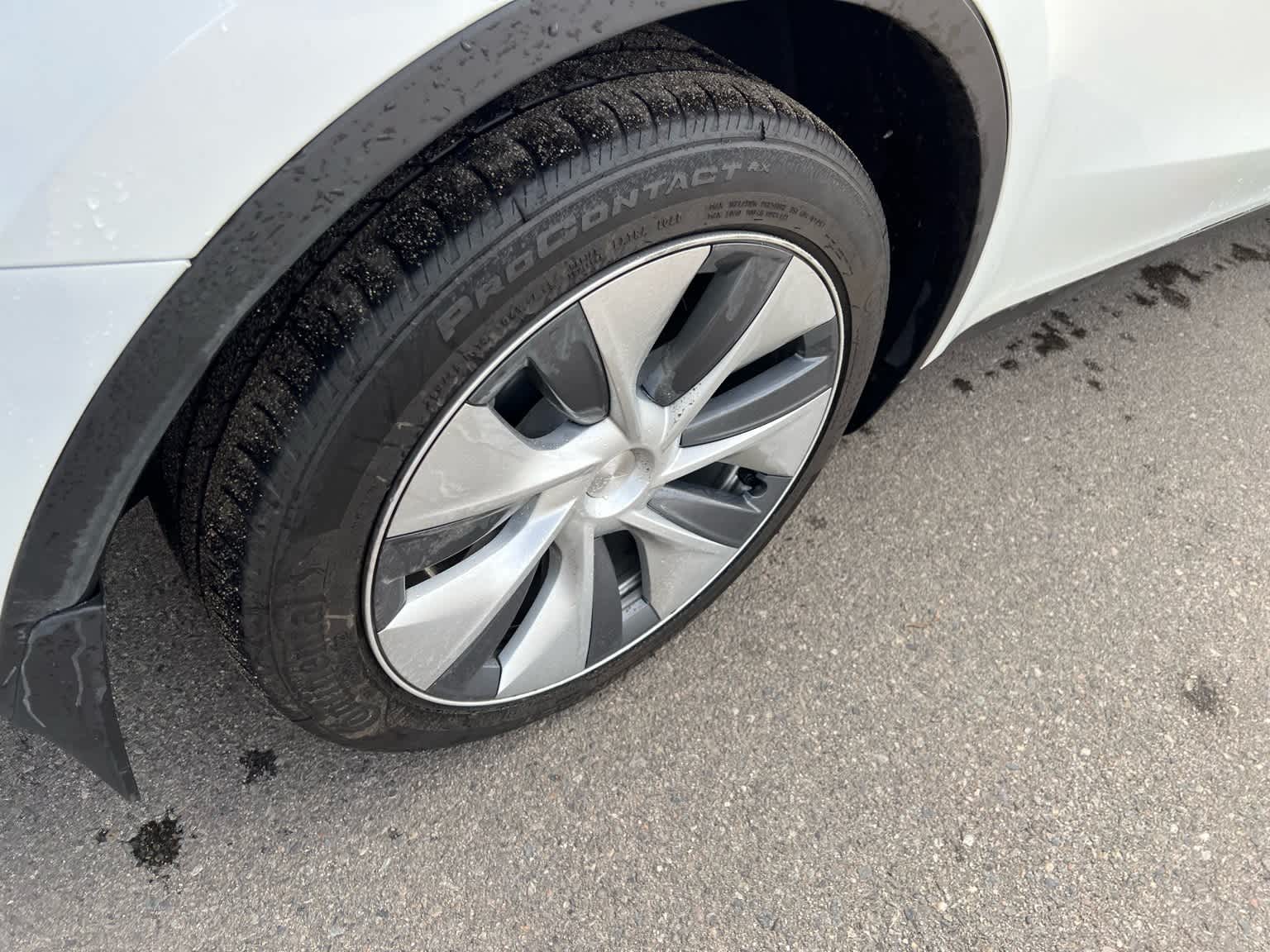 Thumbnail: 2023 Tesla Model Y - 21