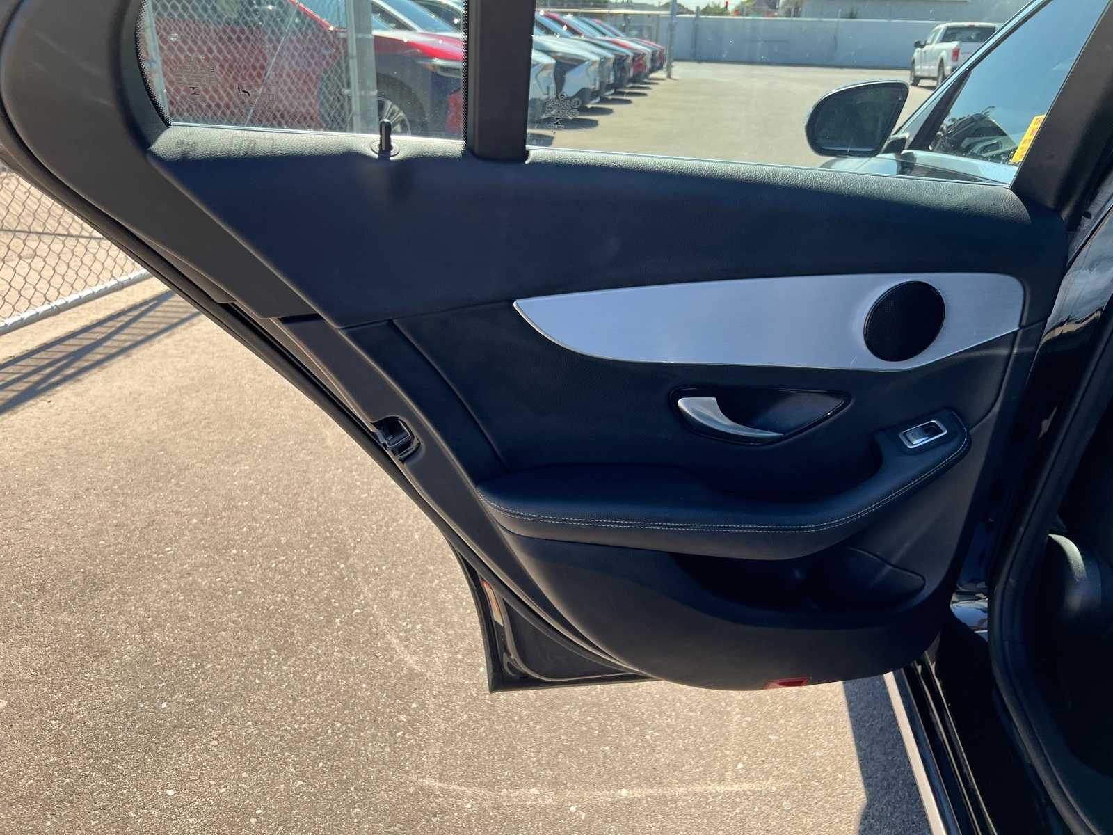 Thumbnail: 2021 Mercedes-Benz C-Class - 19