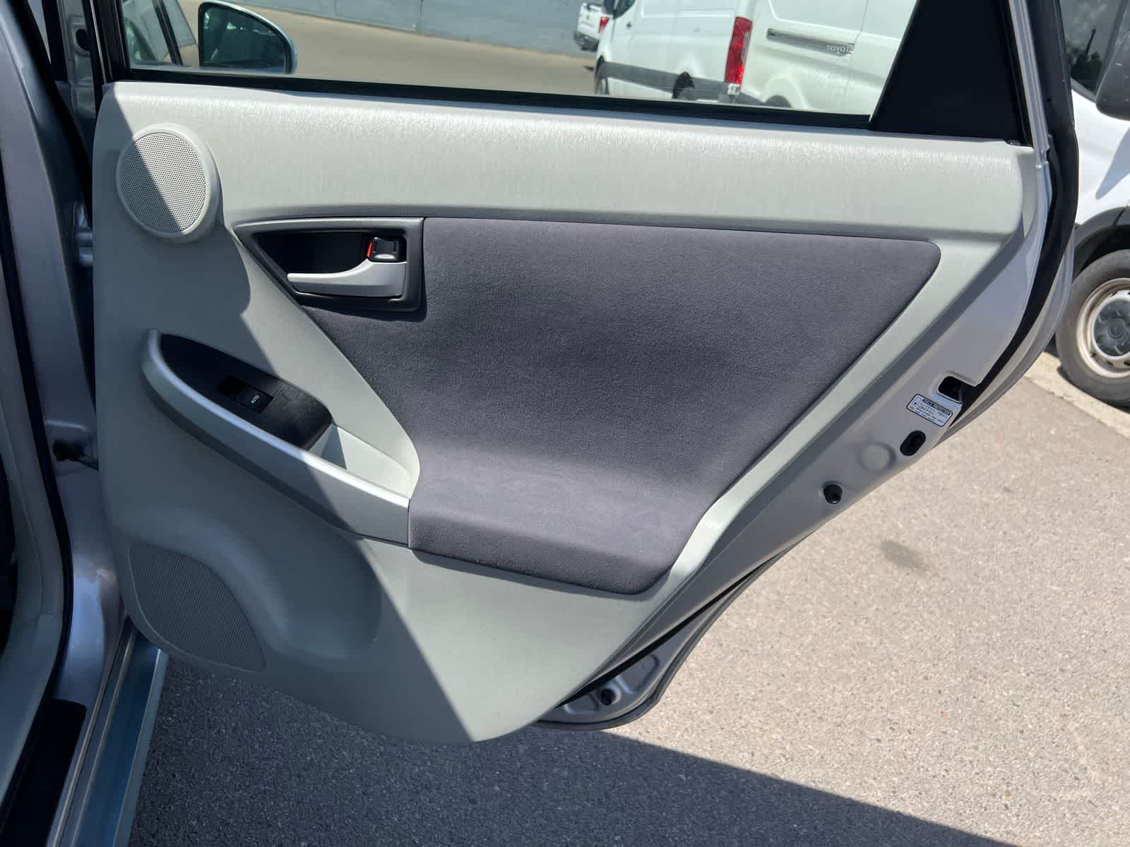 Thumbnail: 2010 Toyota Prius - 24