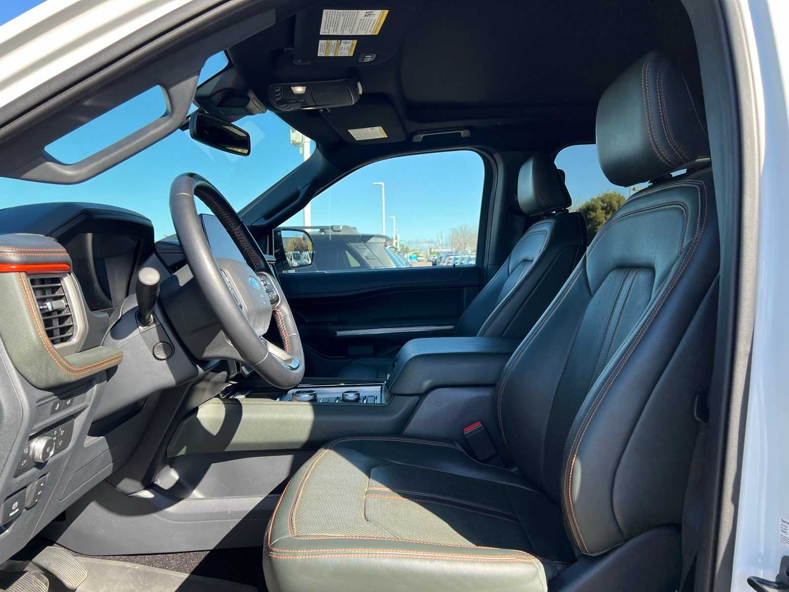 Thumbnail: 2022 Ford Expedition - 14