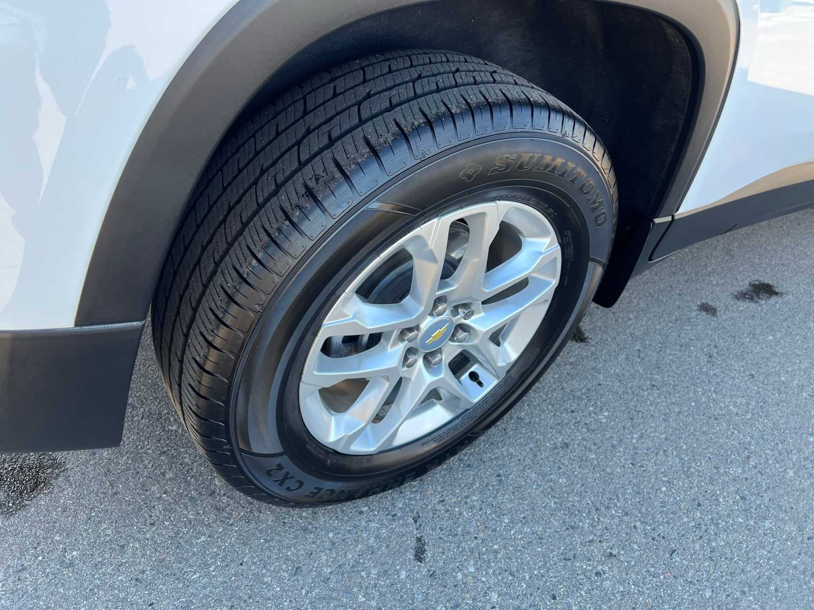 Thumbnail: 2021 Chevrolet Traverse - 21